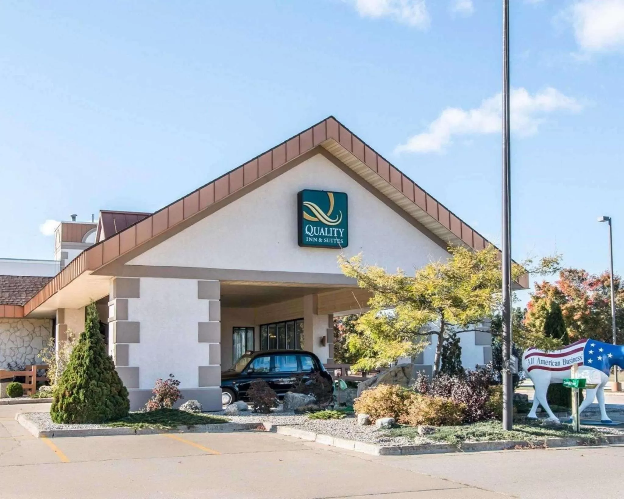 Property building in Quality Inn & Suites Escanaba North