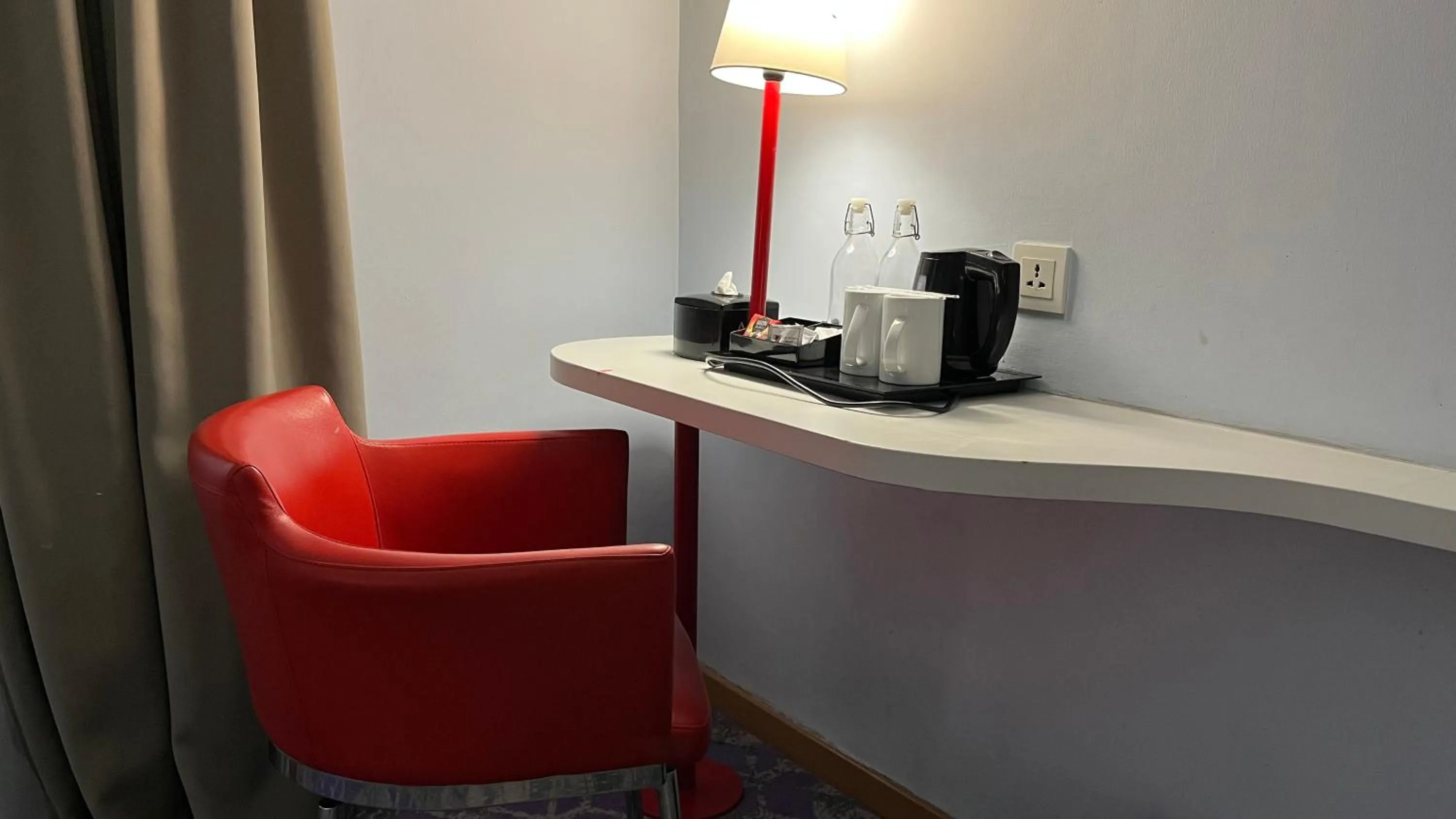 hair dresser in Luminor Hotel Metro Indah Bandung - Free Breakfast - Free Exclusive Gym - Free Aesthetic Afternoon Tea or Coffee