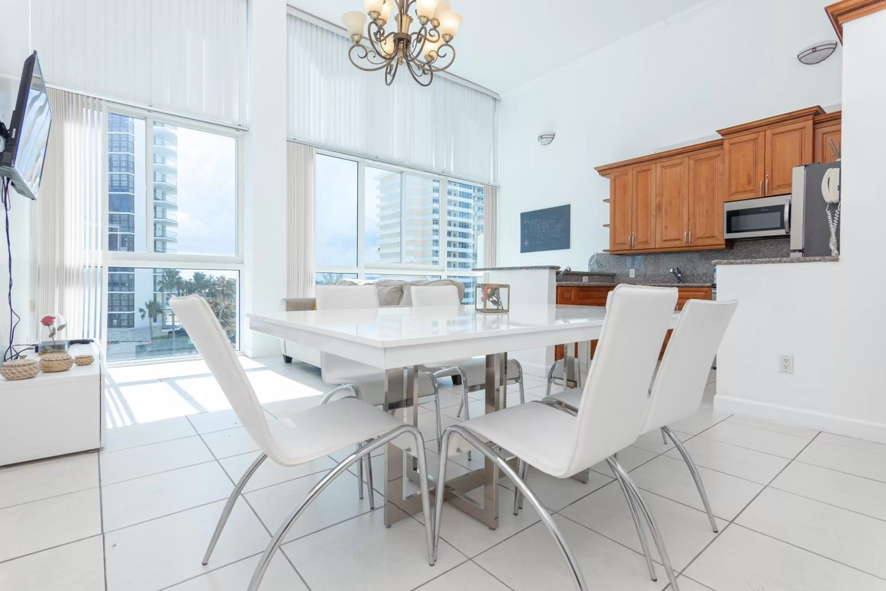 Dining Area in Girasole Rentals