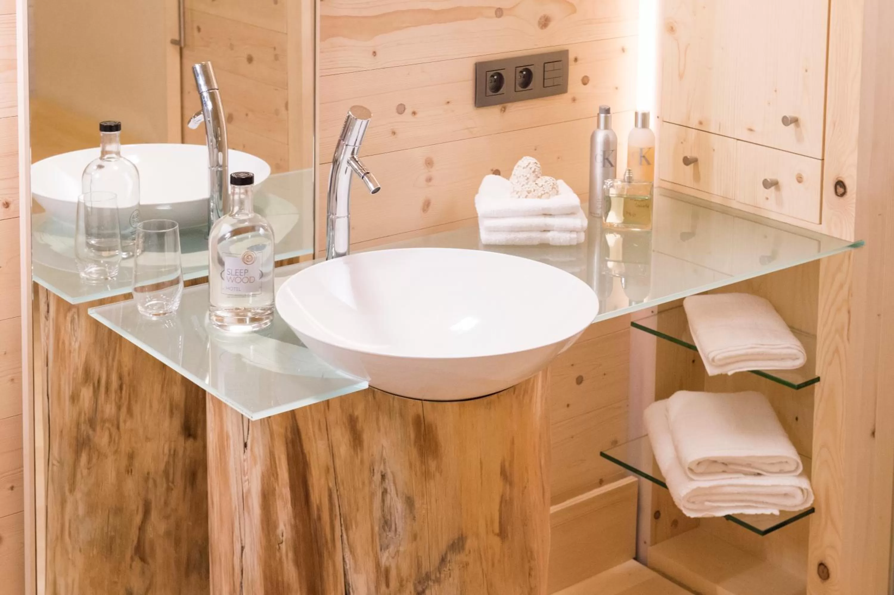 Decorative detail, Bathroom in Sleepwood Hotel