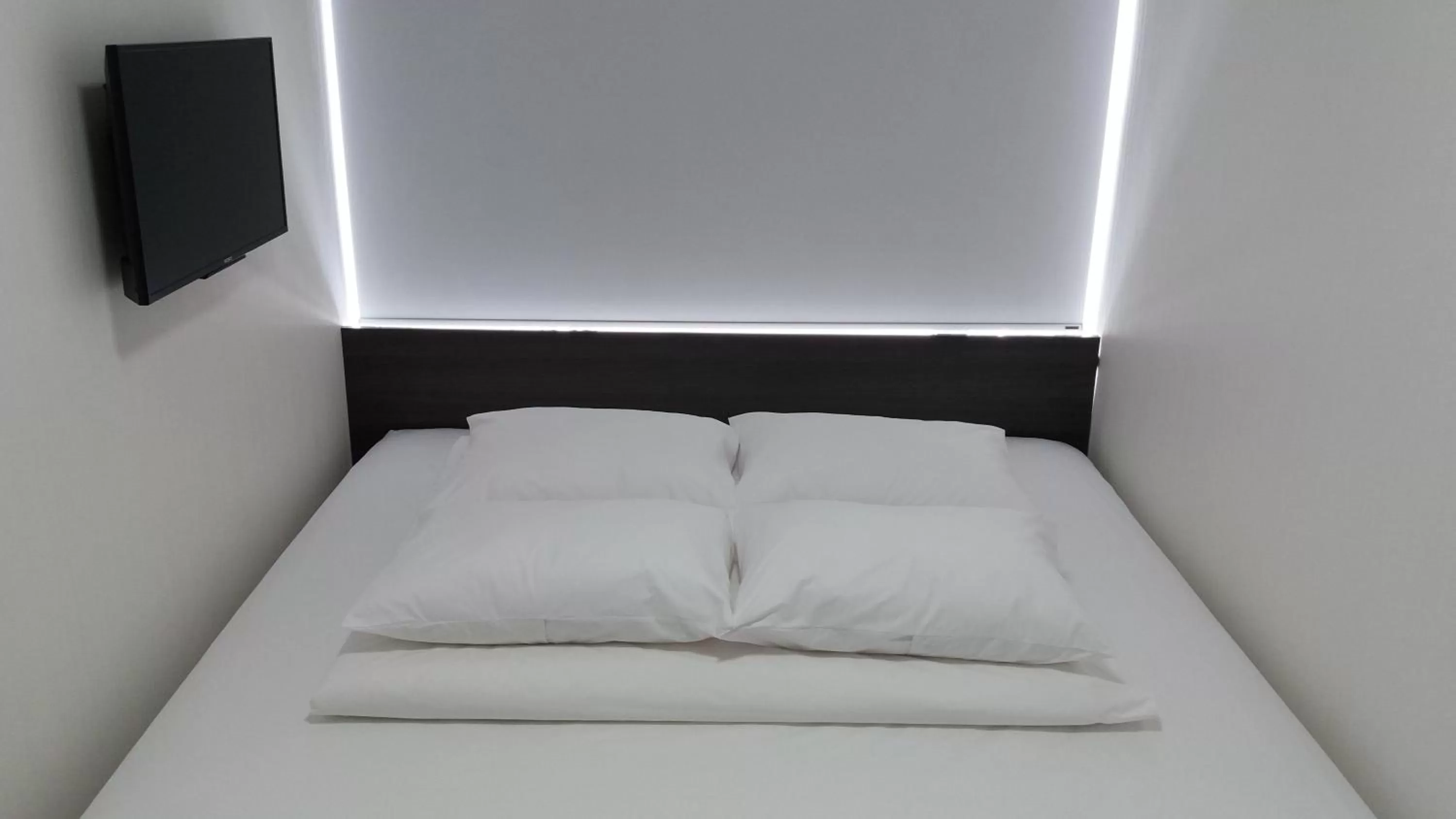 TV and multimedia, Bed in YU! Smarthotels