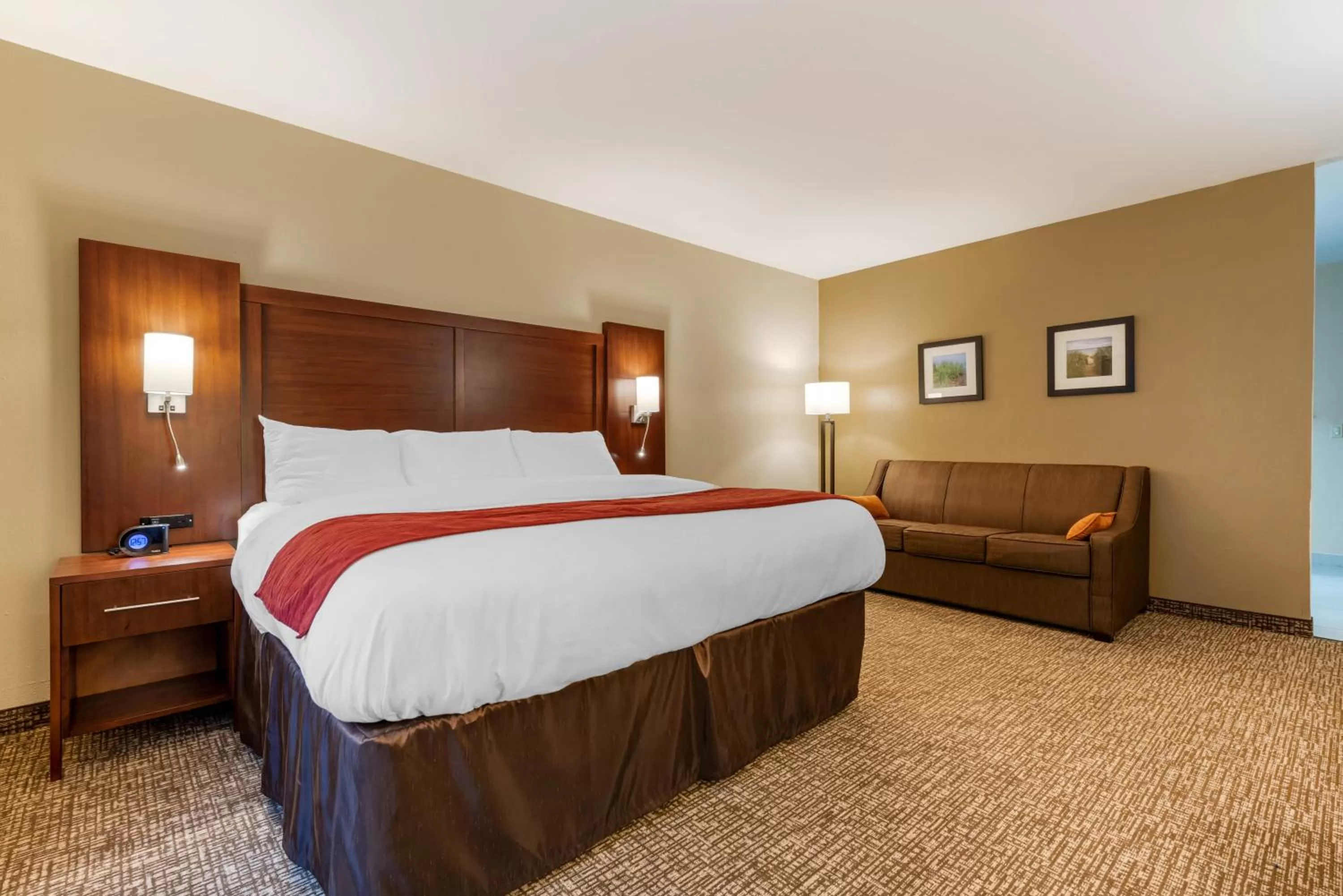 Bed in Comfort Inn & Suites Michigan City South