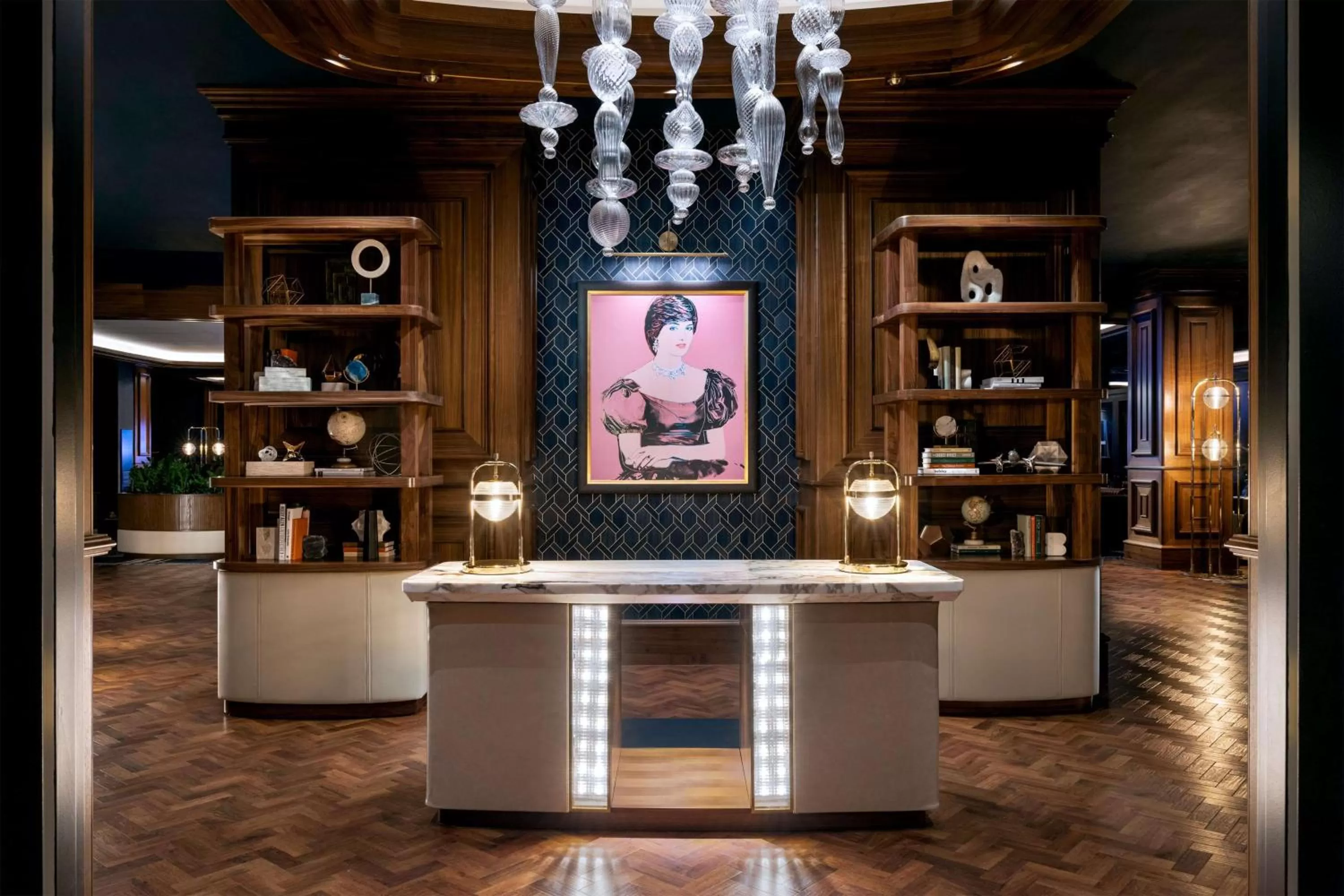 Lounge or bar in Conrad Las Vegas At Resorts World