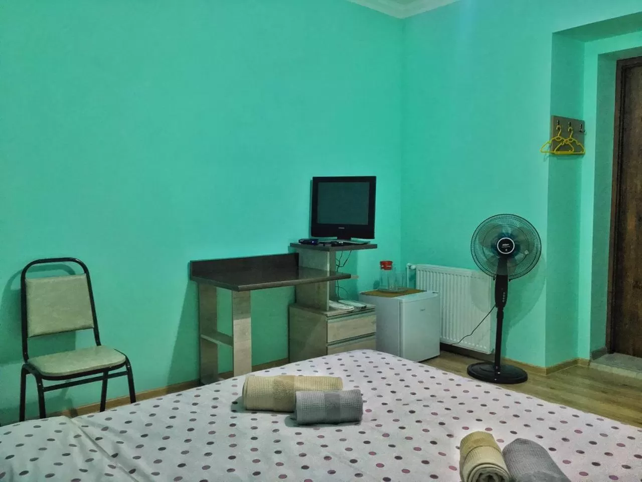 Photo of the whole room, Bed in Vercxli 24