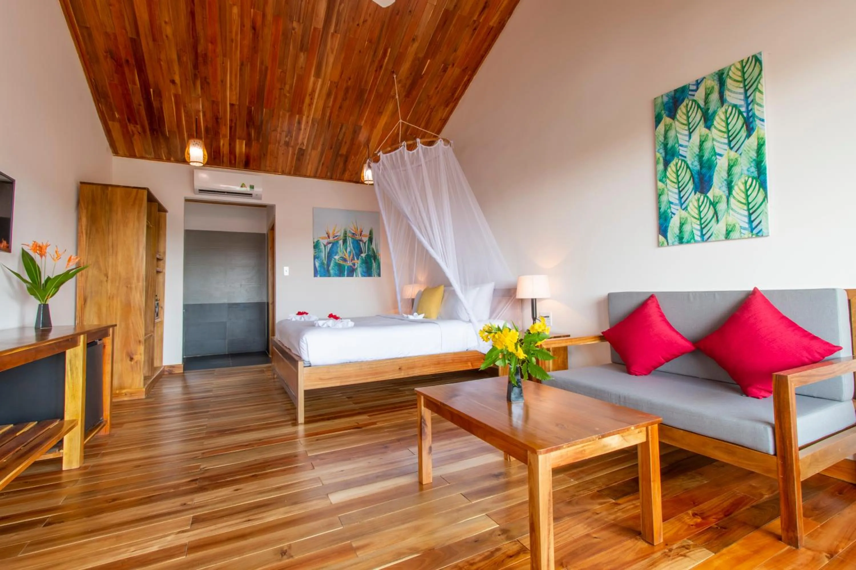 Bed in La Casa Resort