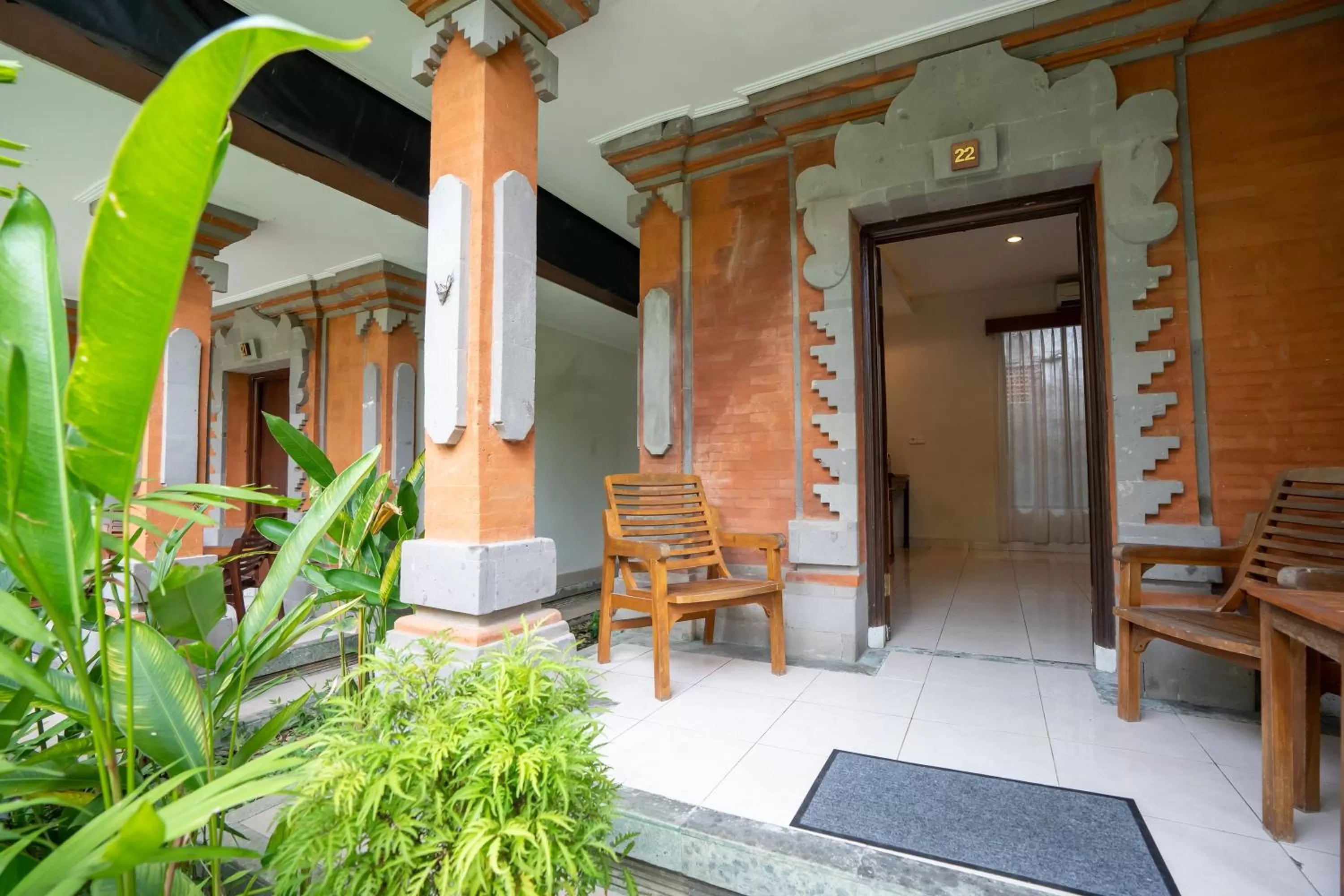 Facade/entrance in Hotel Sinar Bali Legian