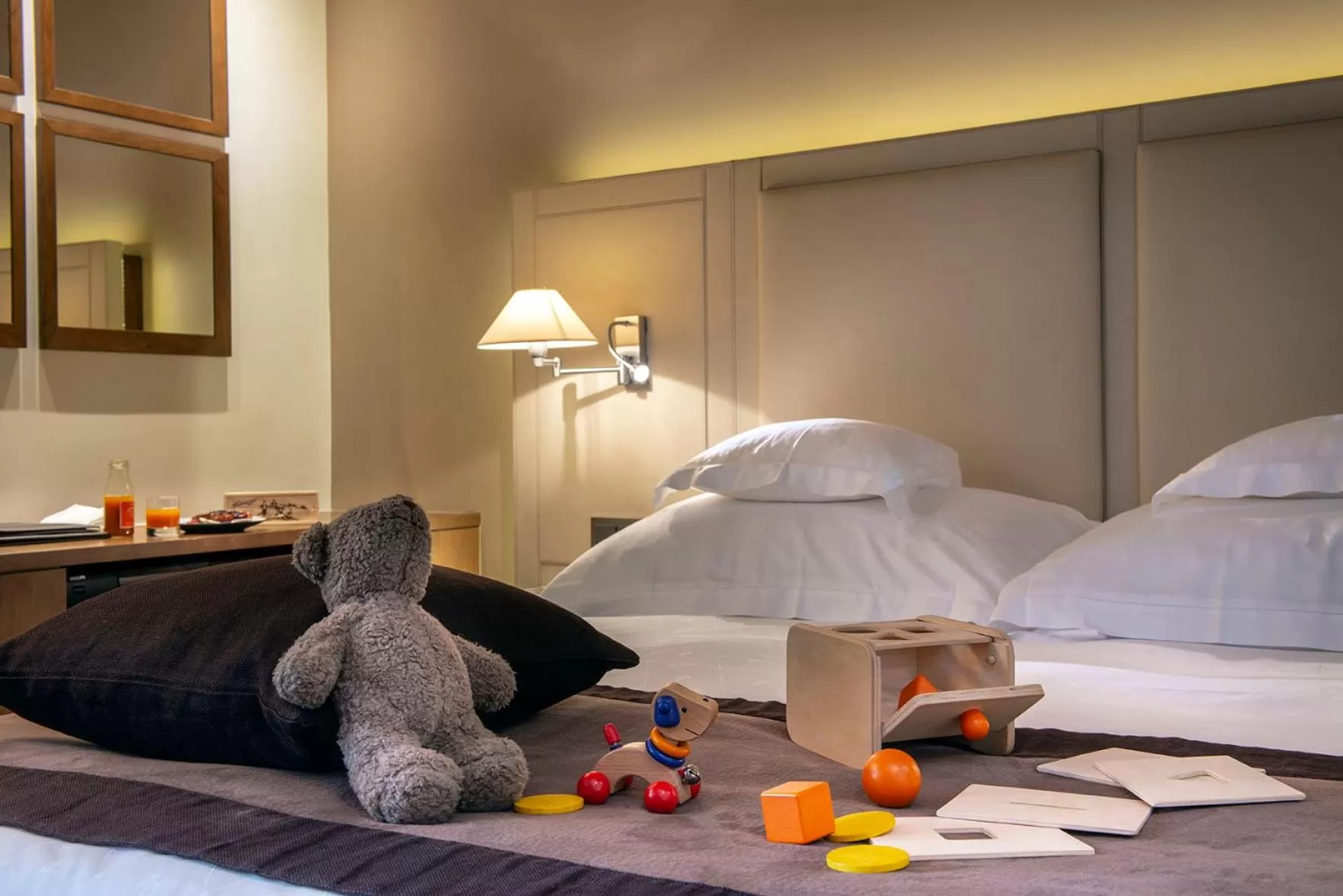 Photo of the whole room, Bed in Hôtel Les Armures