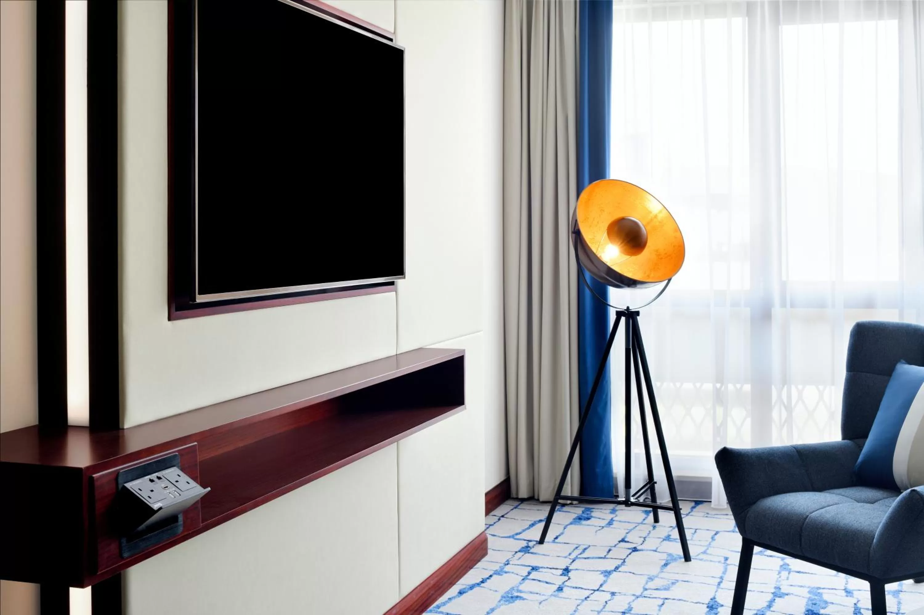TV and multimedia in Mövenpick Hotel & Apartments Bur Dubai