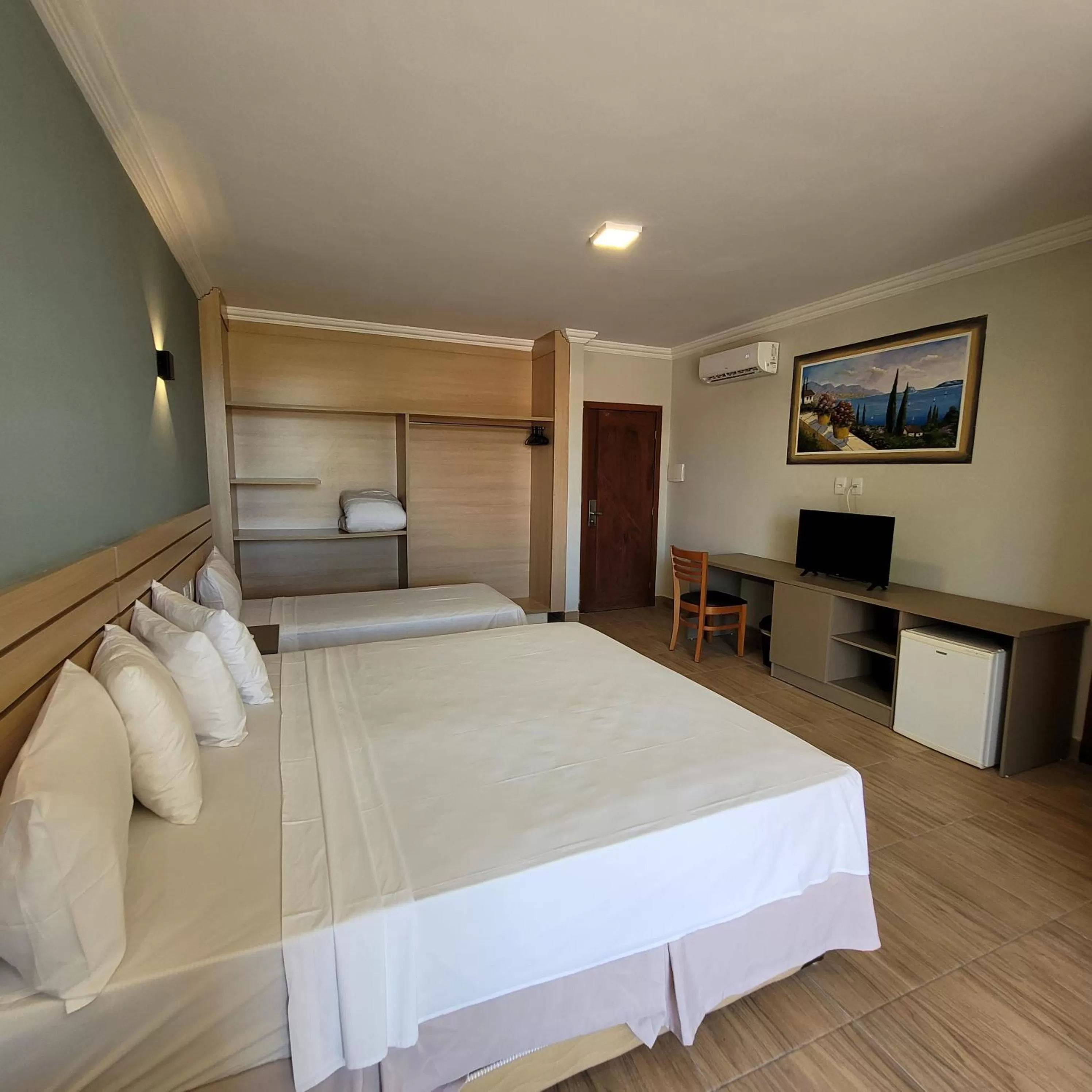 Bedroom, Bed in Porto Mar Hotel