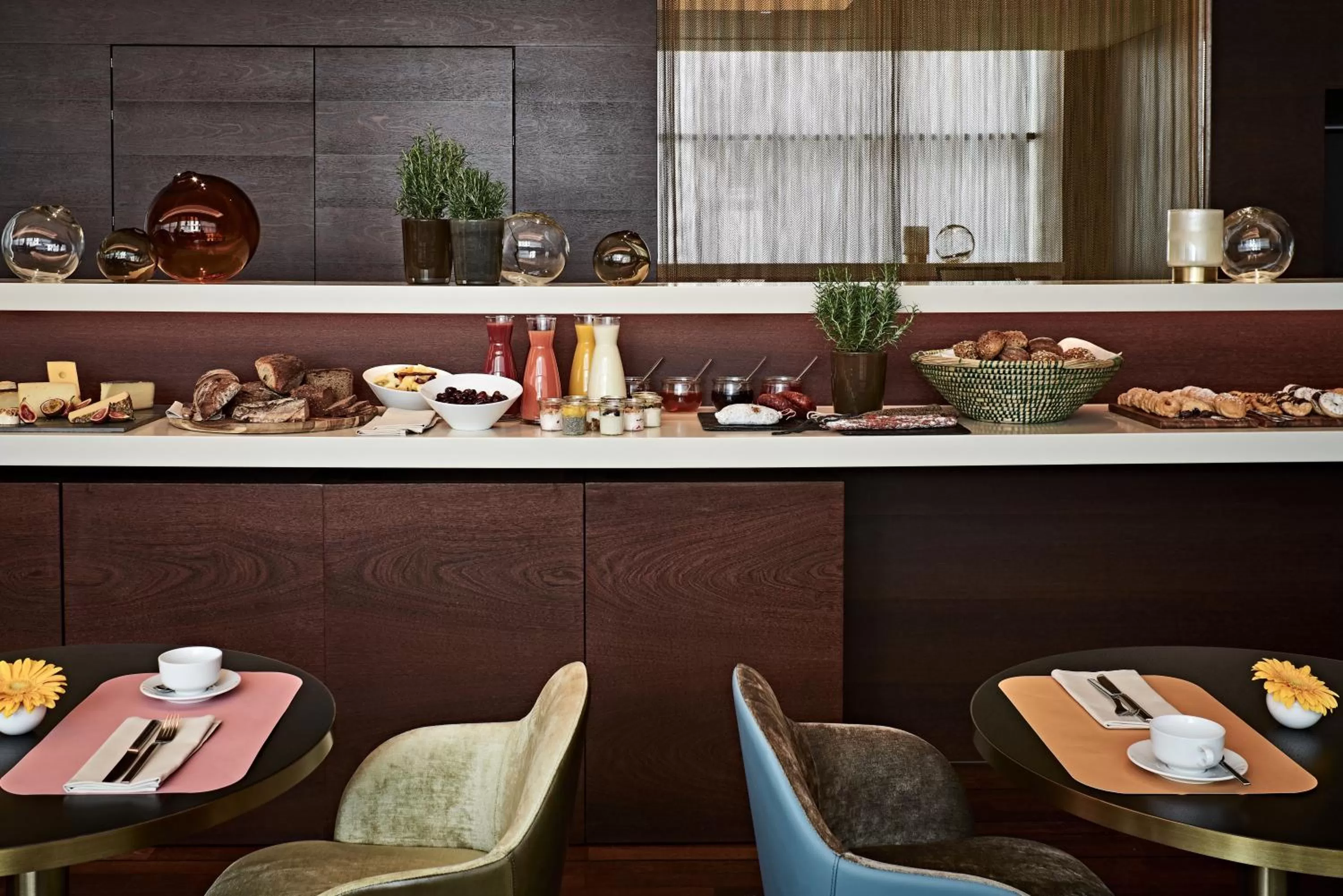 Restaurant/places to eat in SIDE, Hamburg, a Member of Design Hotels