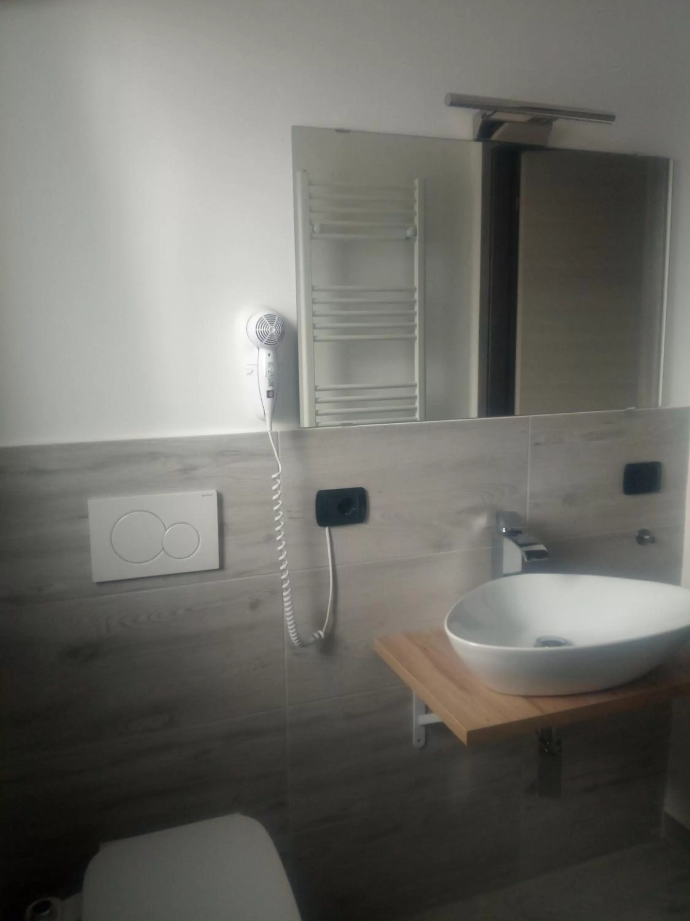 Bathroom in UP&B Rooms Catania