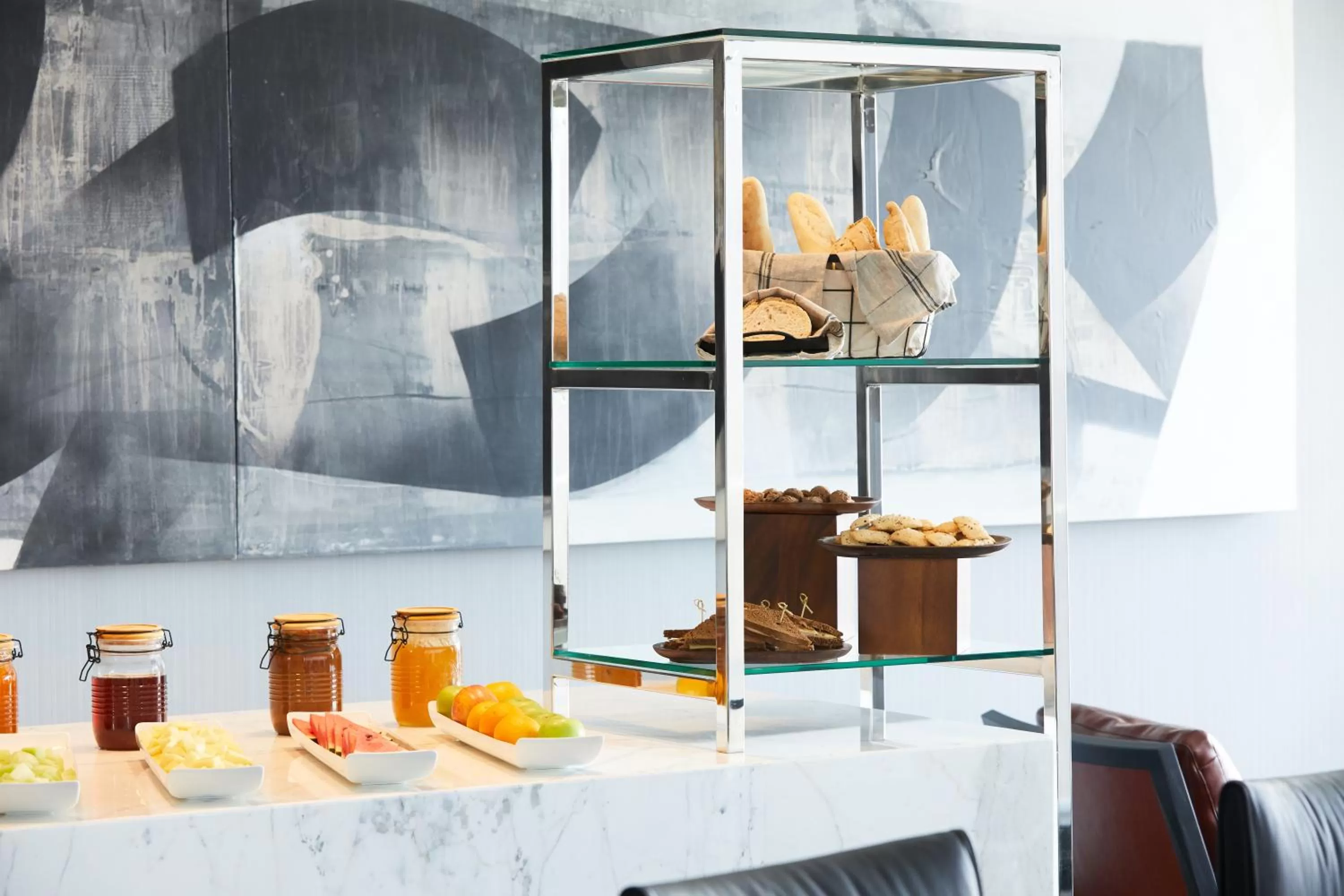 Food and drinks in AC Hotel by Marriott Santiago Cenco Costanera