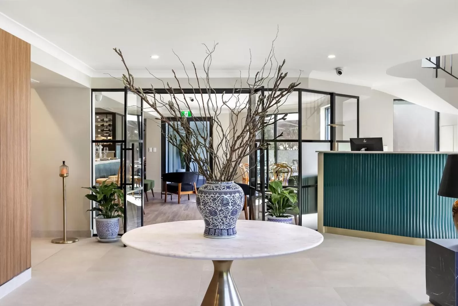 Restaurant/places to eat in Killara Hotel & Suites