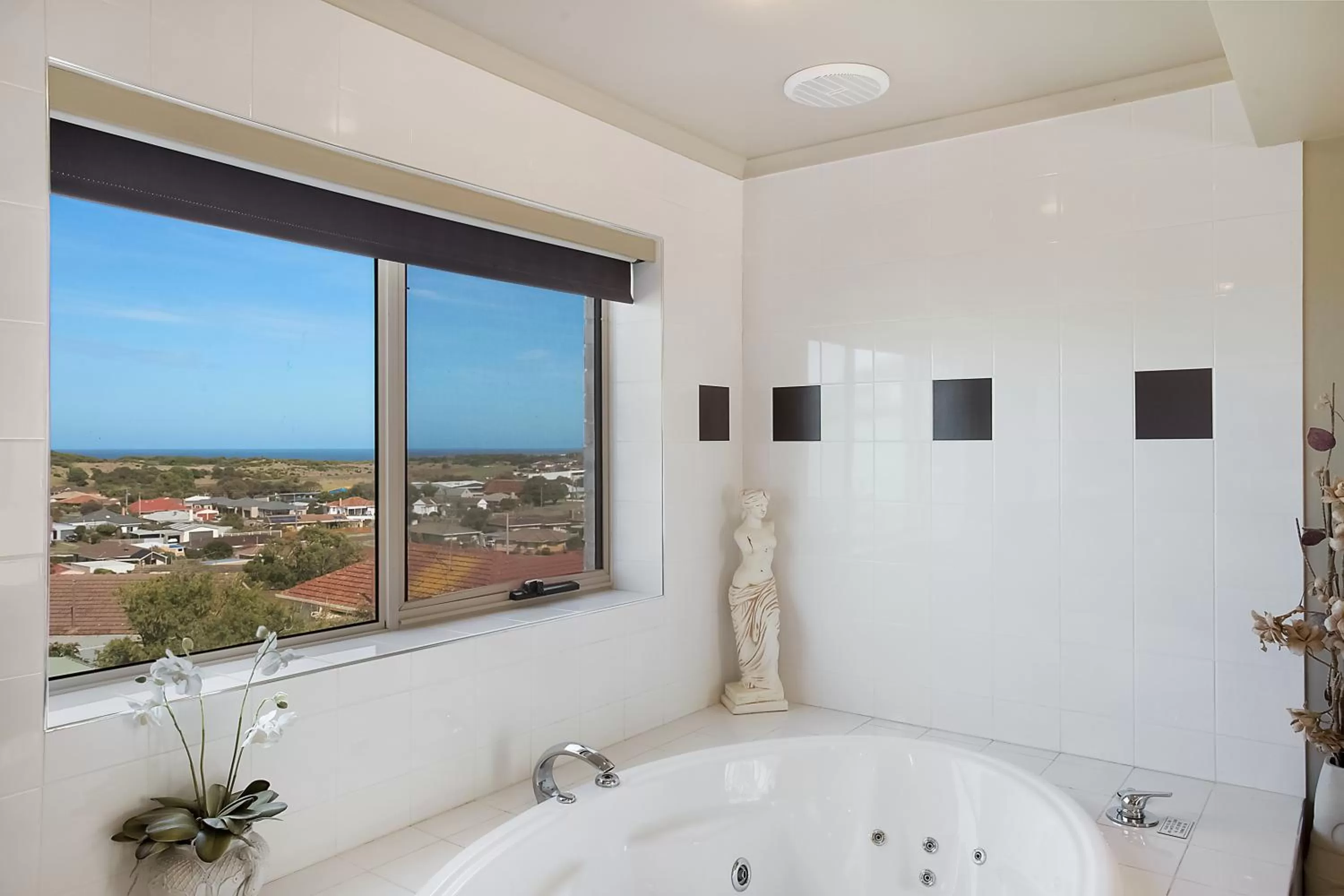 Comfort Inn On Raglan