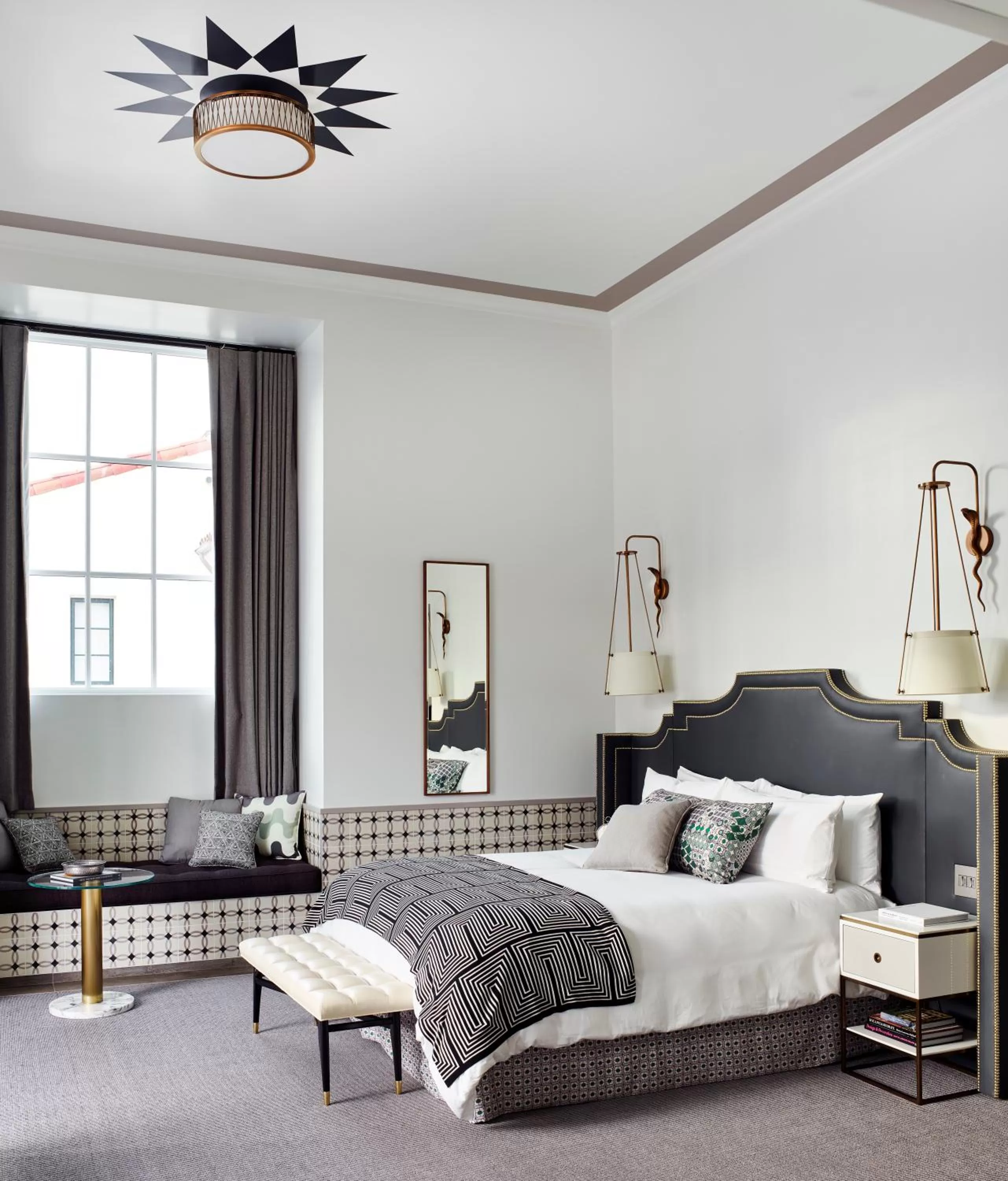 Bed in Hotel Californian