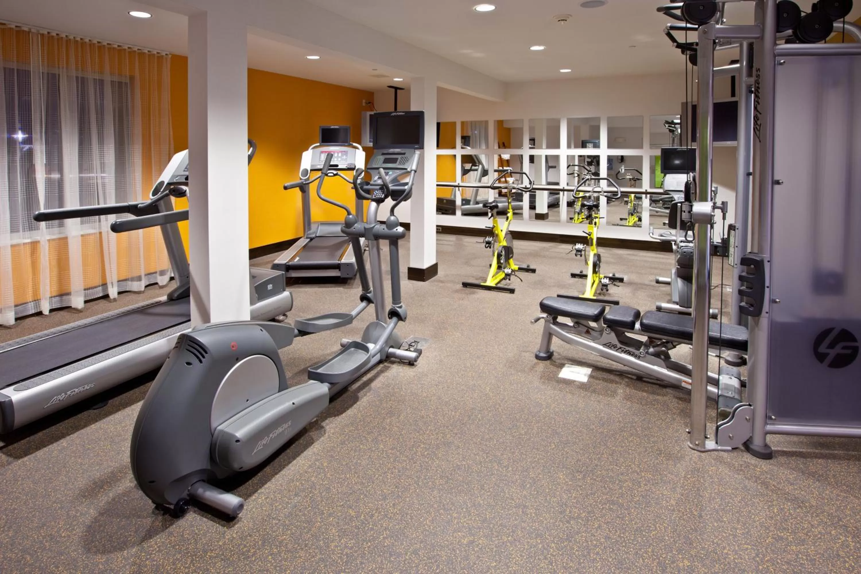 Fitness centre/facilities in Holiday Inn Express Indianapolis - Fishers by IHG