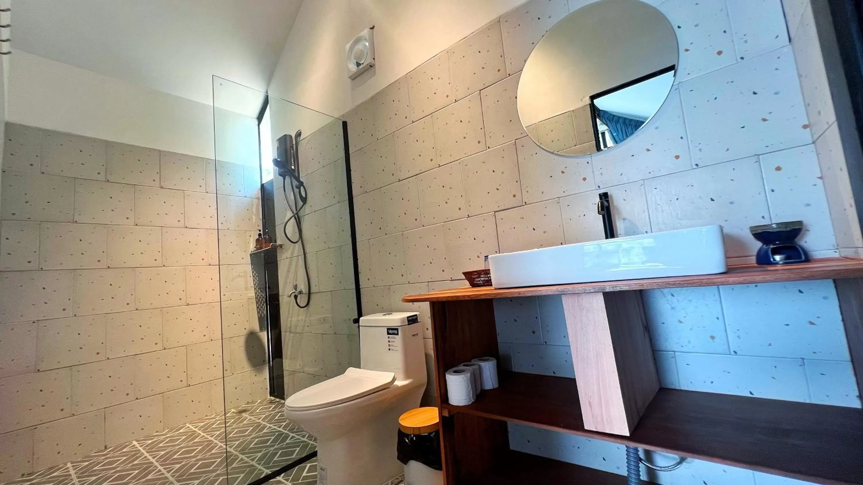 Shower, Bathroom in Kampot Riverfront Boutique