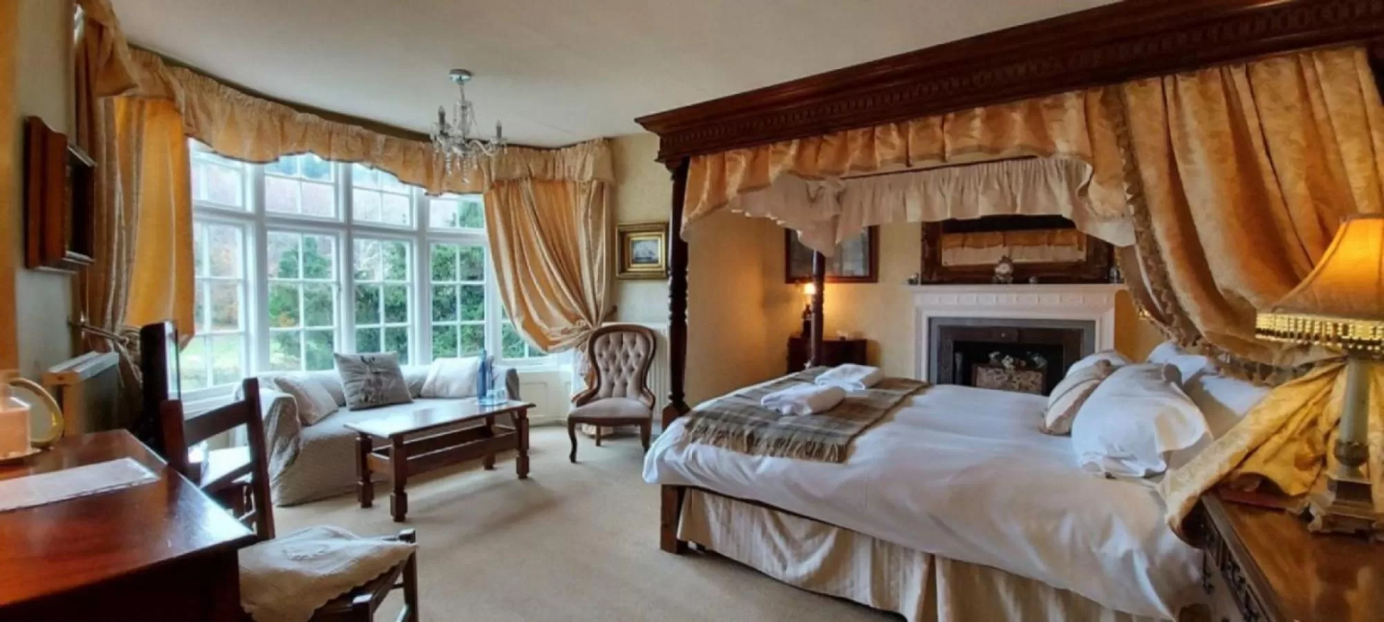Bedroom in Glyn Isa Country House B&B and self catering Lodge