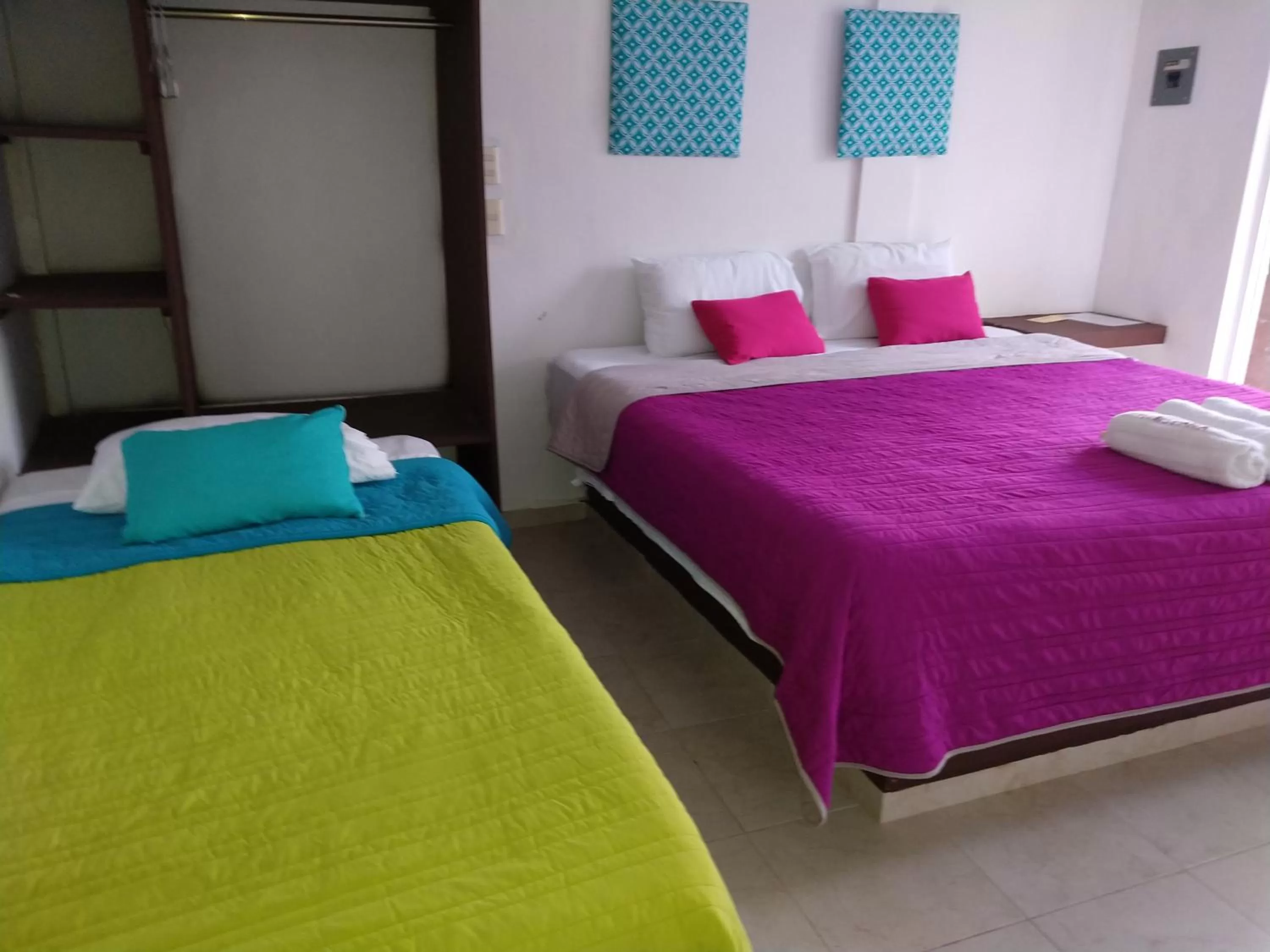 Photo of the whole room in Hotel España