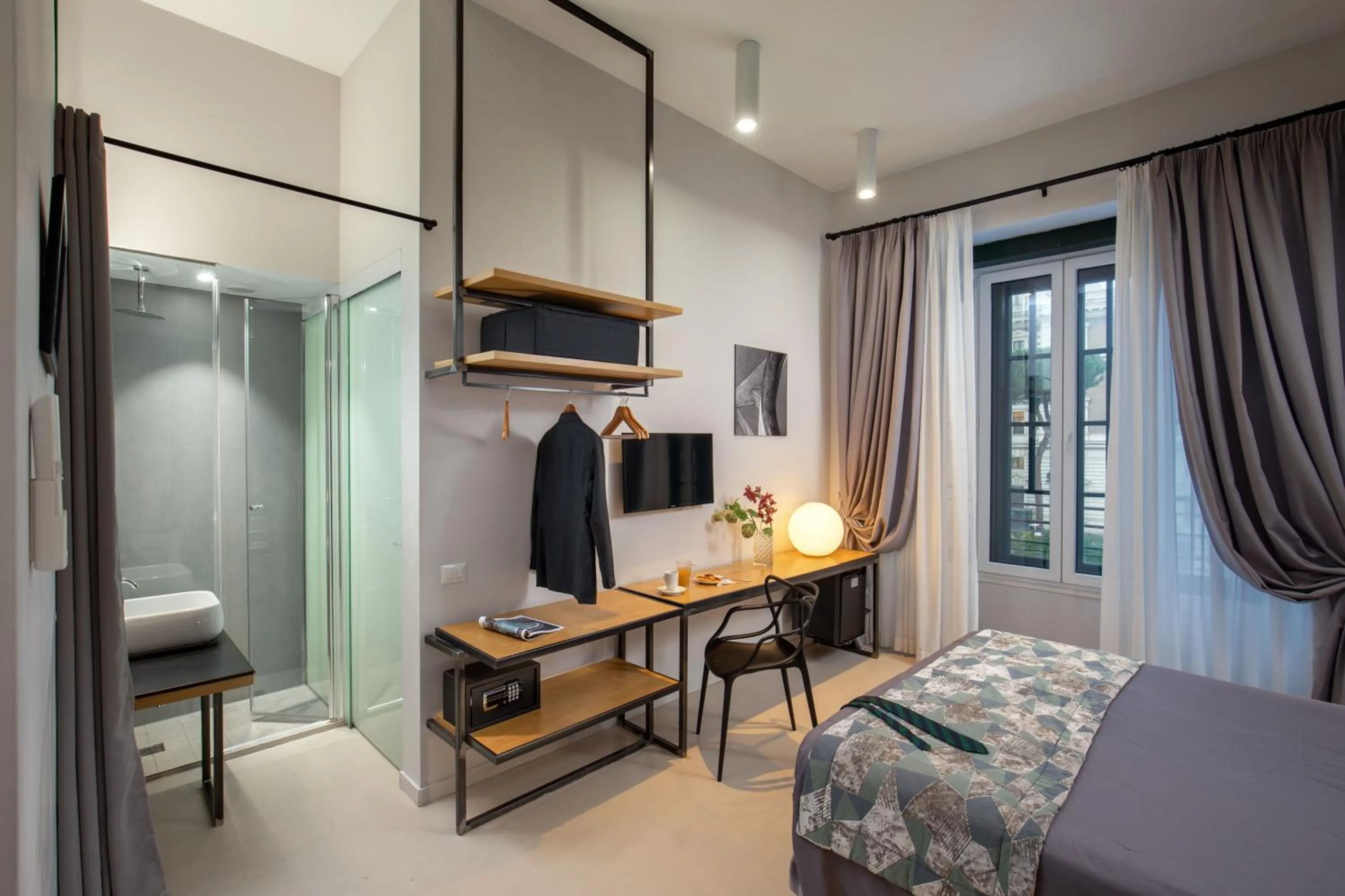 Photo of the whole room, Bed in Viminale View Hotel