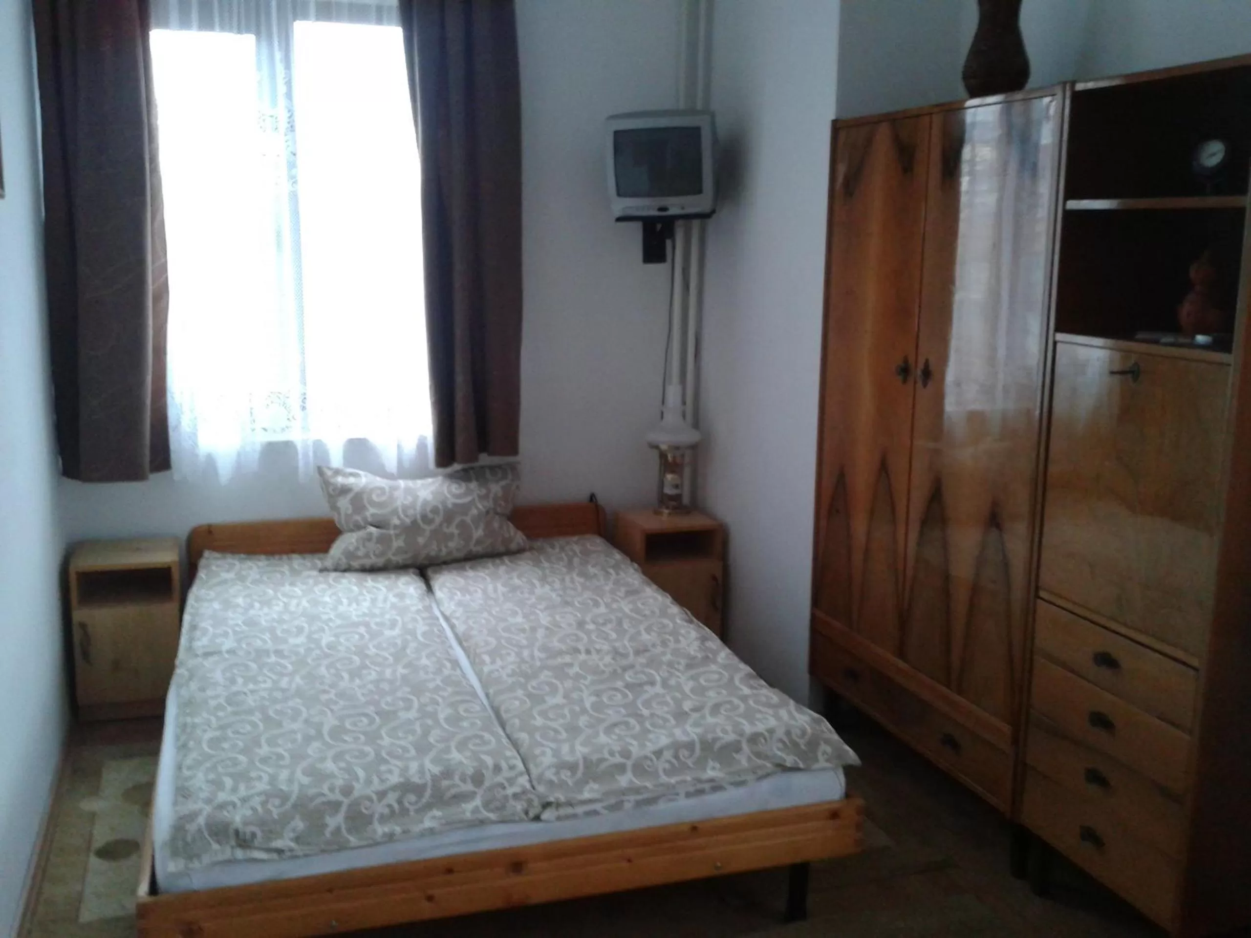 Photo of the whole room, Bed in Csaki Vendeghaz