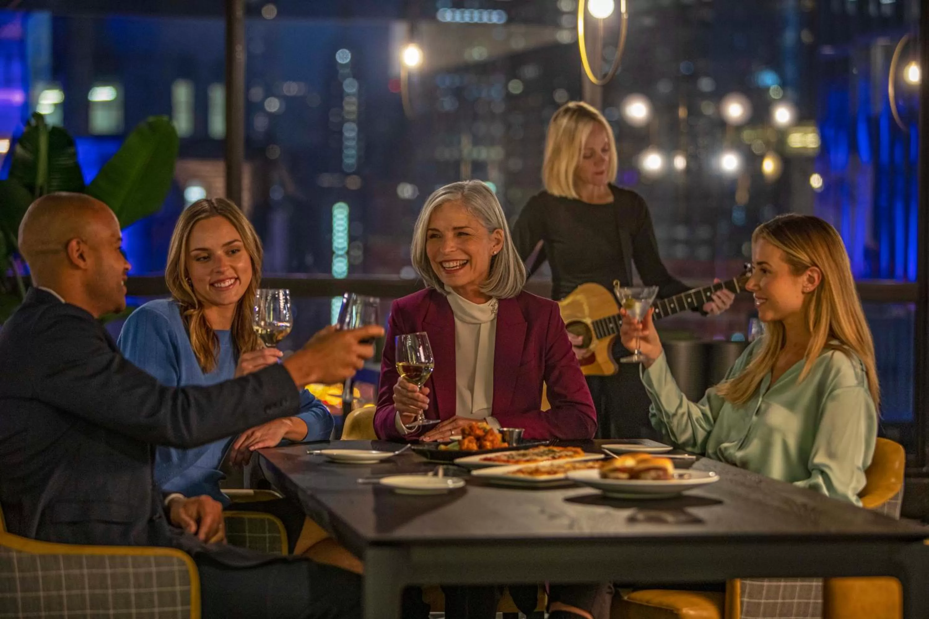 Restaurant/places to eat in voco Chicago Downtown - Riverwalk by IHG