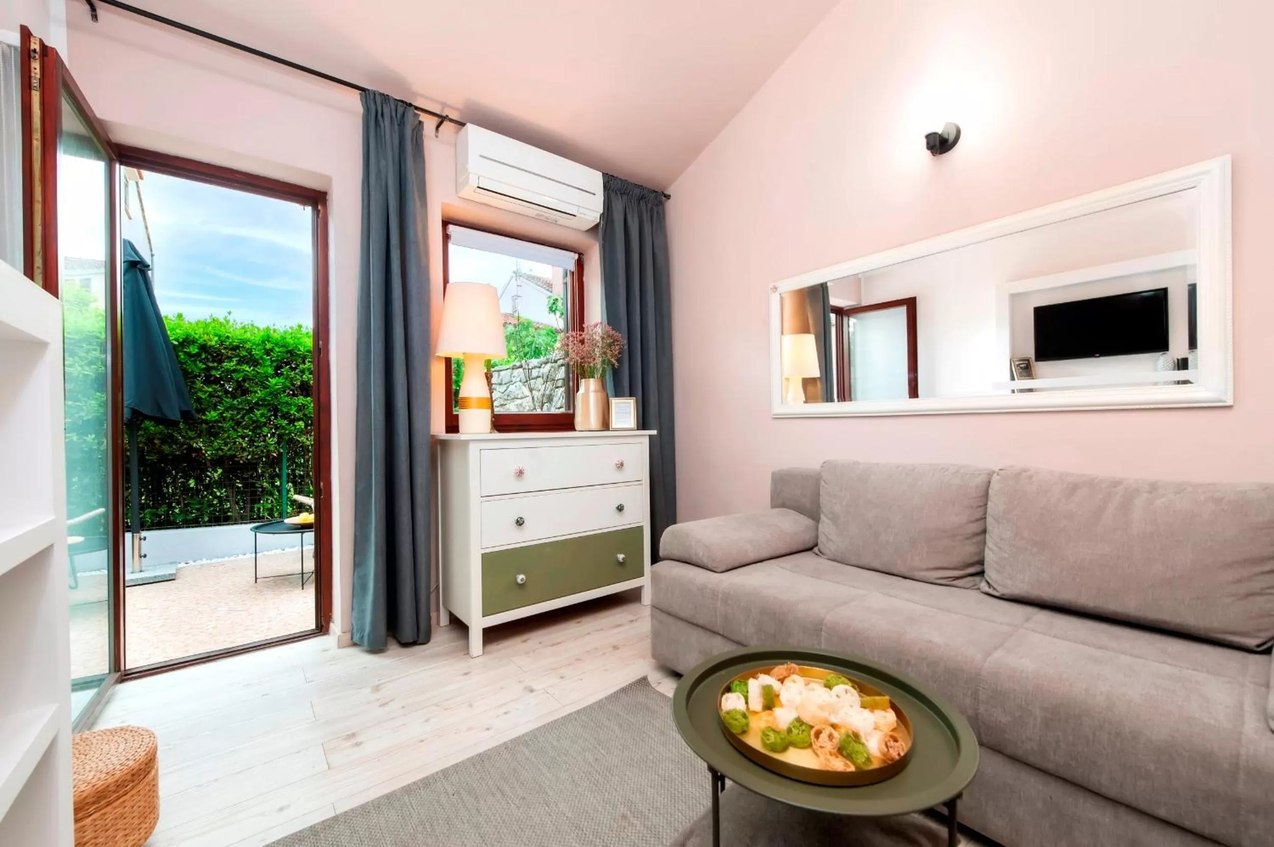 Seating Area in Villa B&B Marina & Parking Free