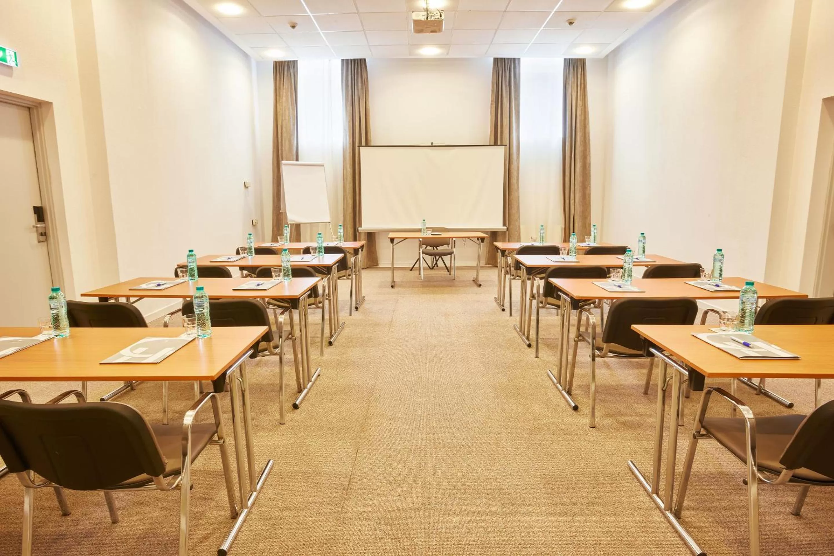 Meeting/conference room in MyContinental Bucuresti Gara de Nord