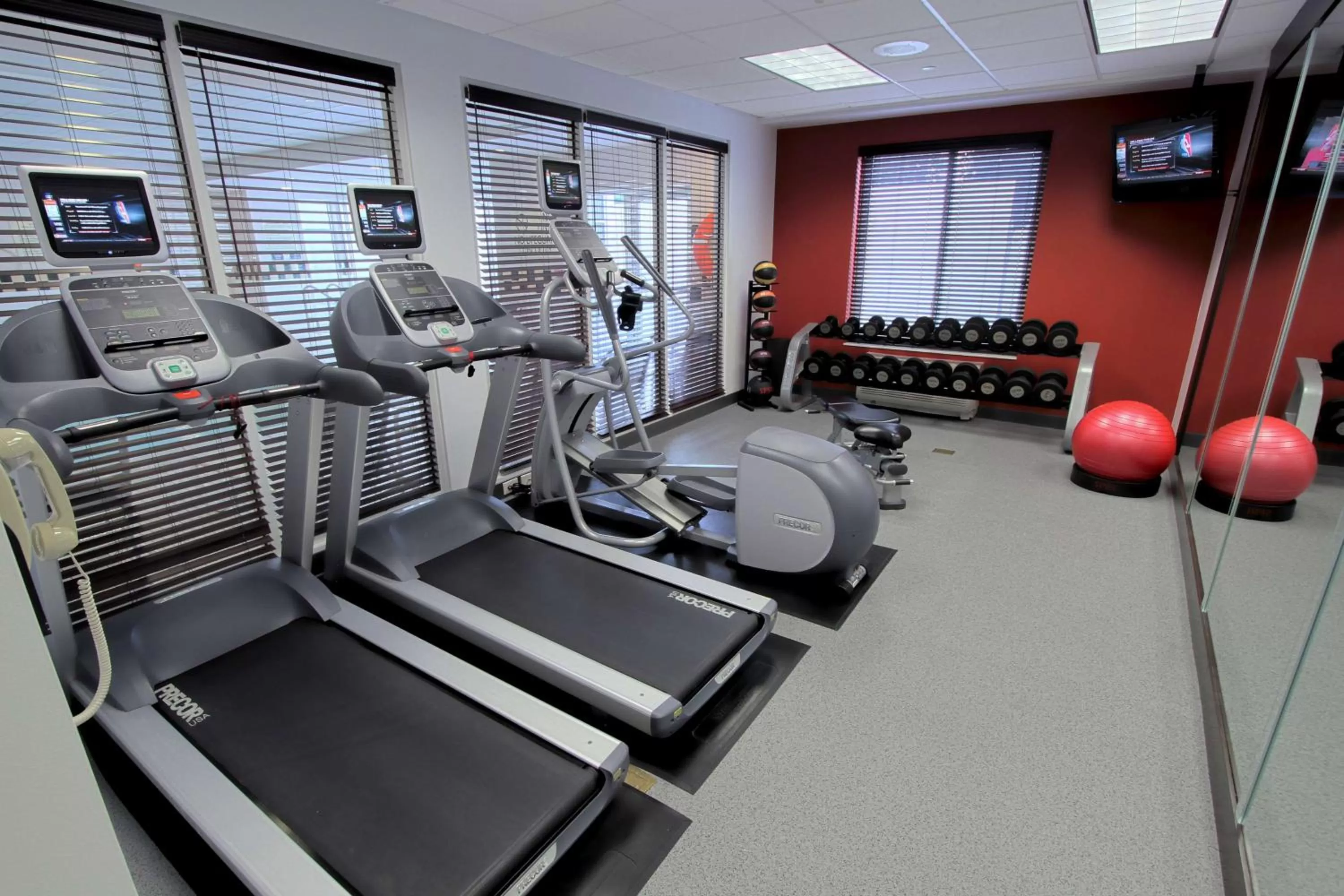 Fitness centre/facilities in Hilton Garden Inn Westbury