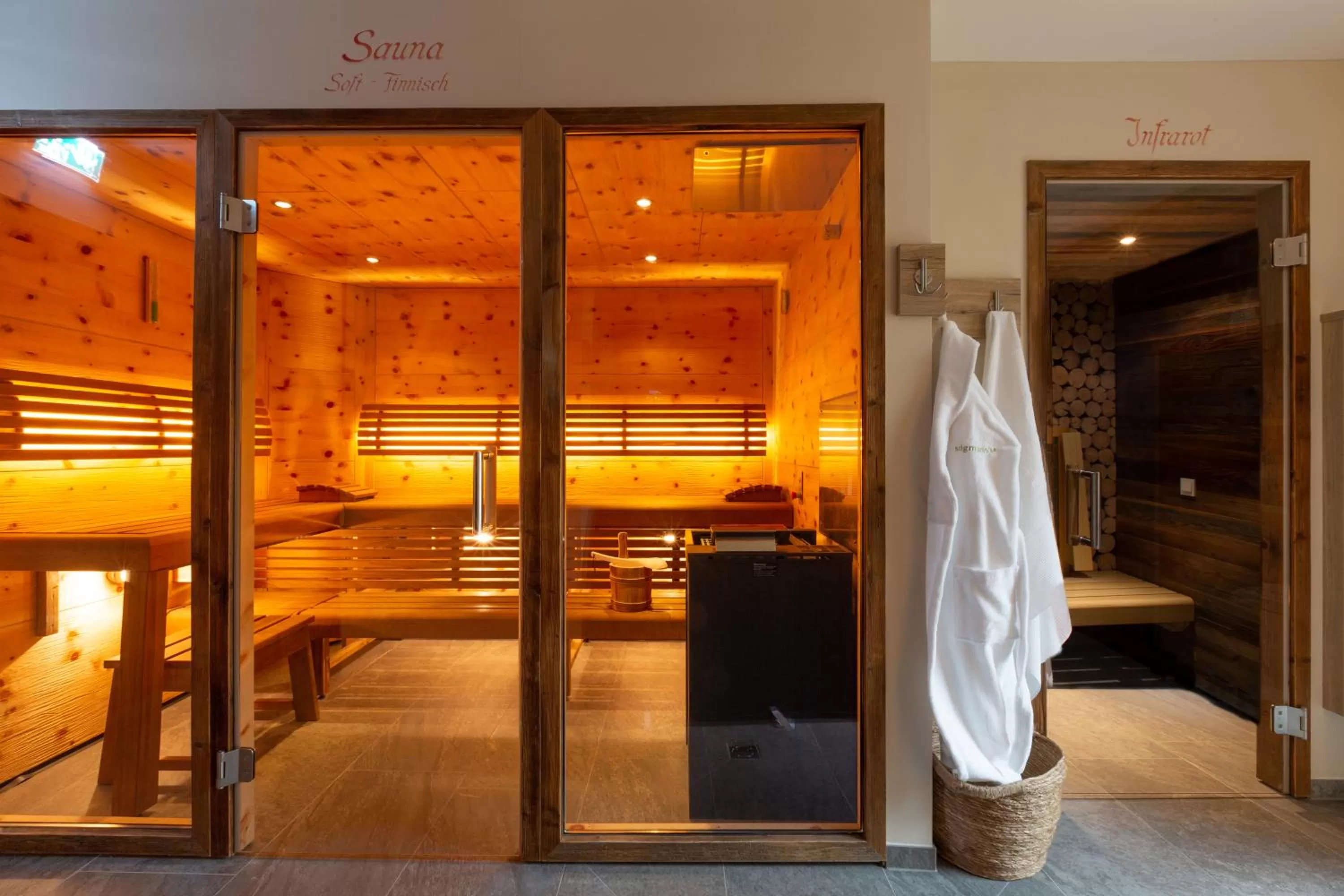 Sauna, Bed in Hotel Krone