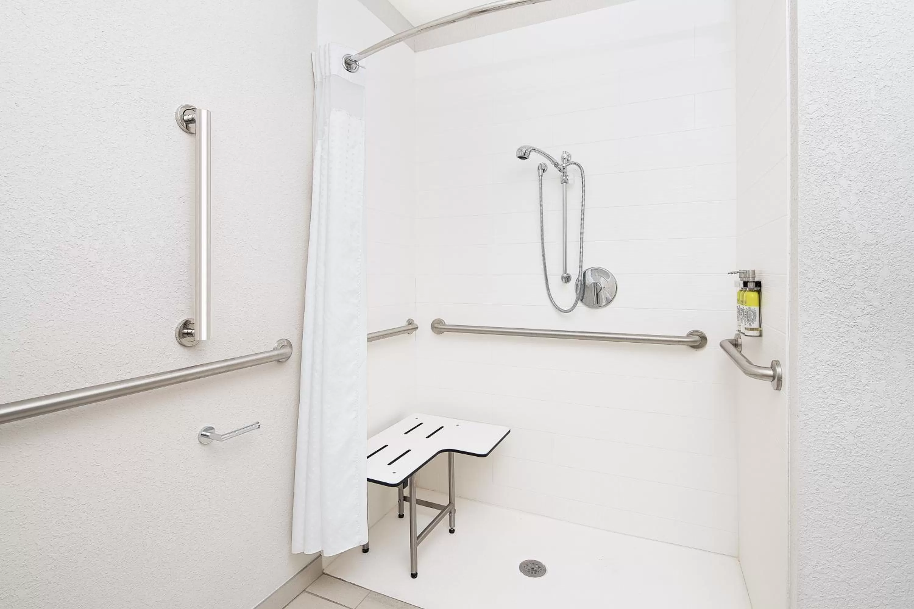 King Room with Roll-In Shower - Disability Access in Holiday Inn Express Statesboro, an IHG Hotel