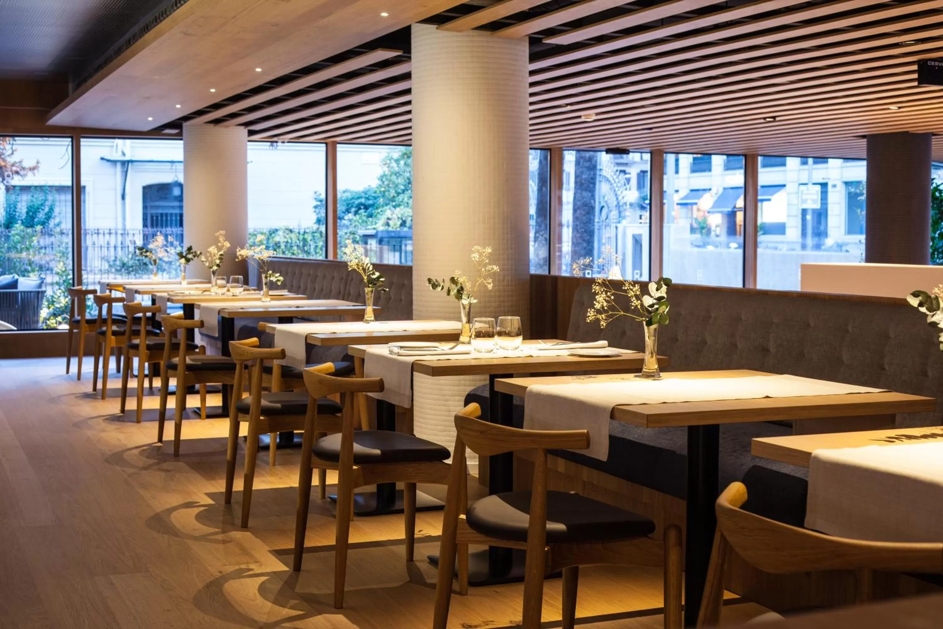 Restaurant/places to eat in Ocean Drive Barcelona