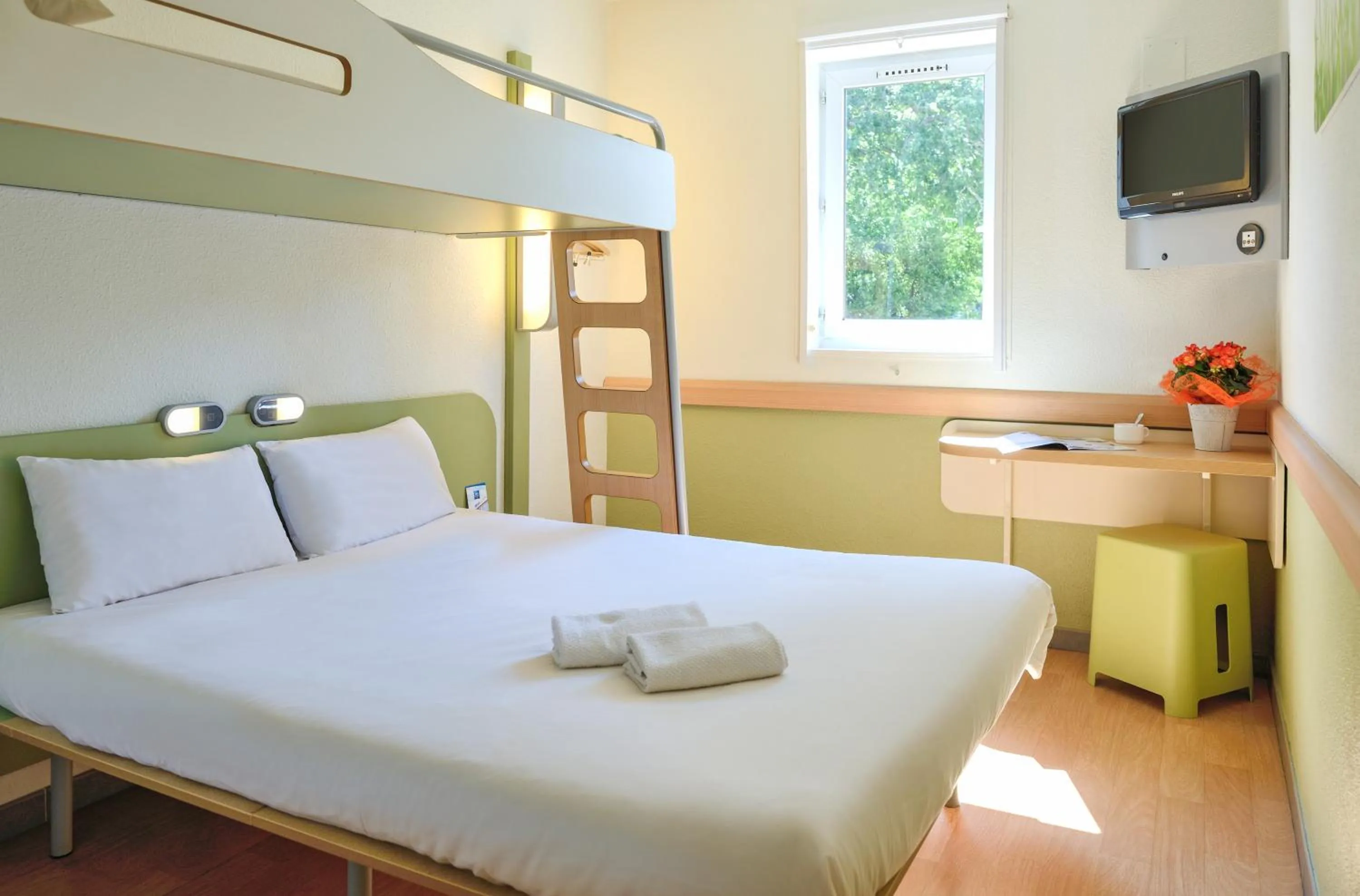 Bed in ibis budget Tours Nord