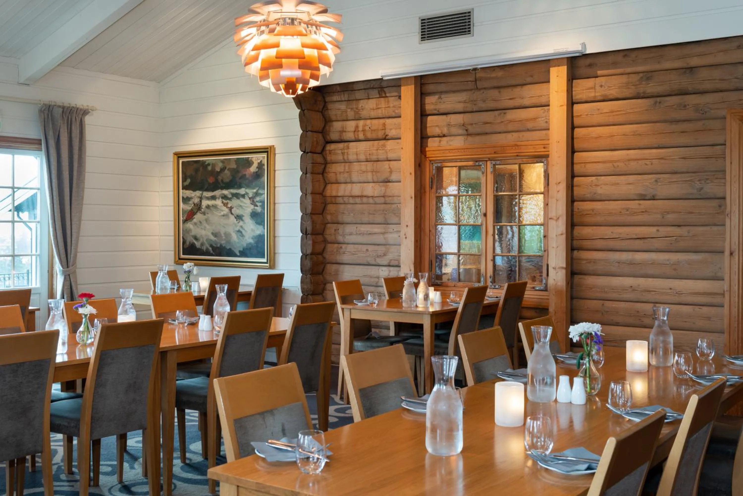 Restaurant/places to eat in Quality Hotel Leangkollen