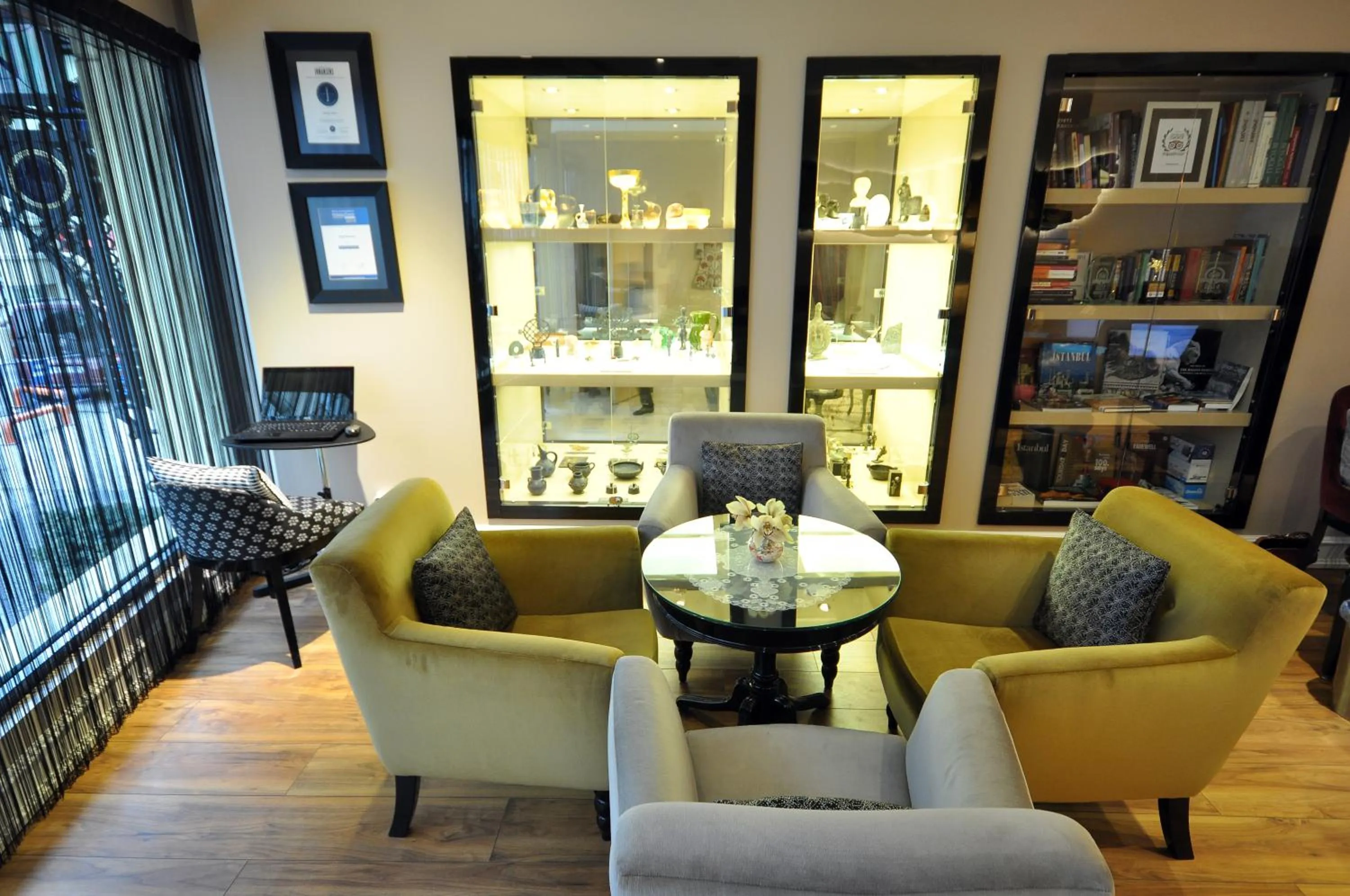 Library in Neorion Hotel - Special Class