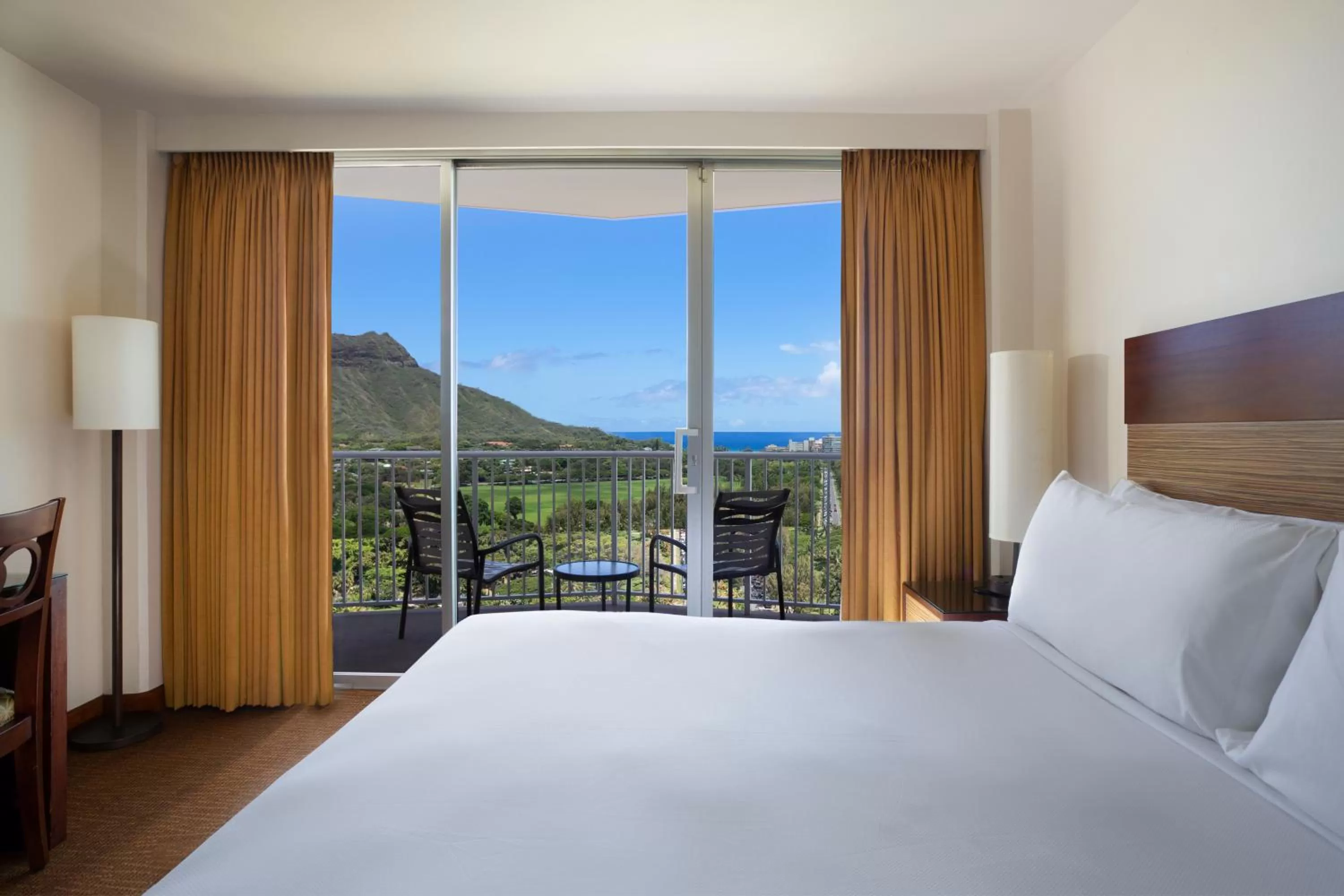 Nearby landmark, Bed in Park Shore Waikiki