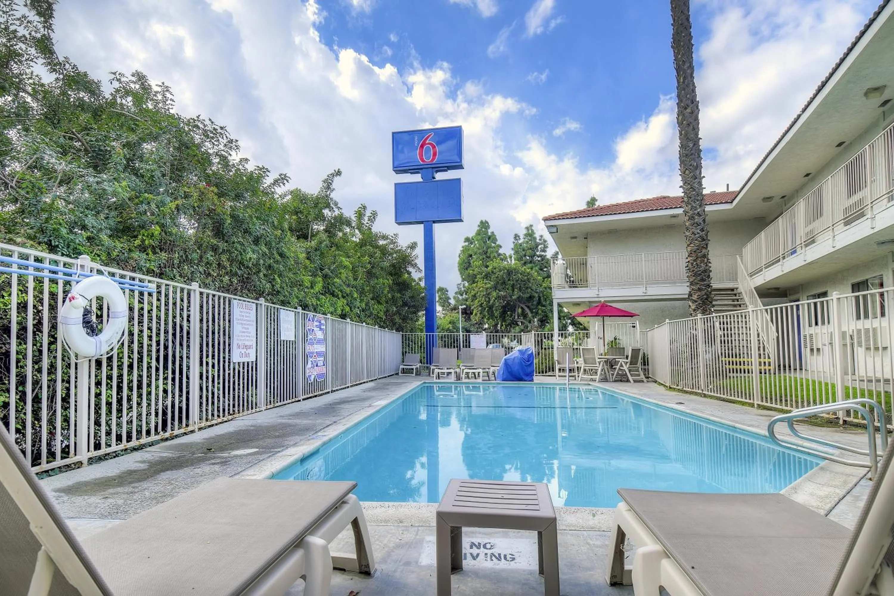 Swimming pool in Motel 6-Chino, CA - Los Angeles Area