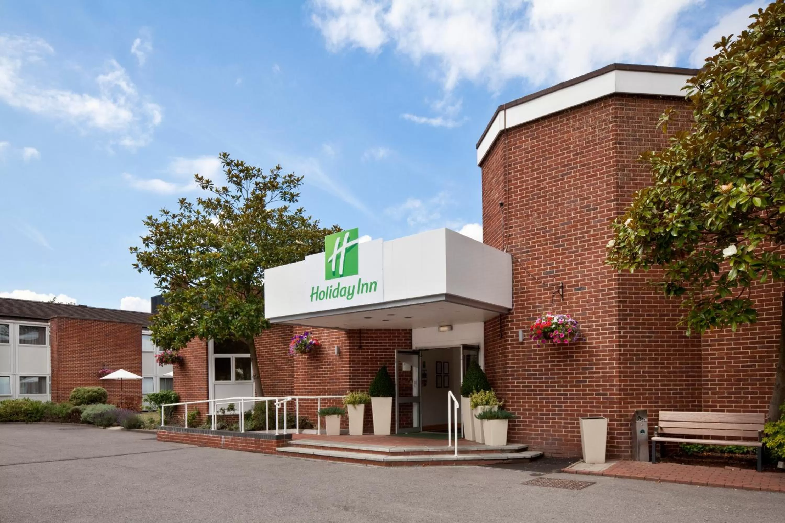 Property building in Holiday Inn Basingstoke by IHG