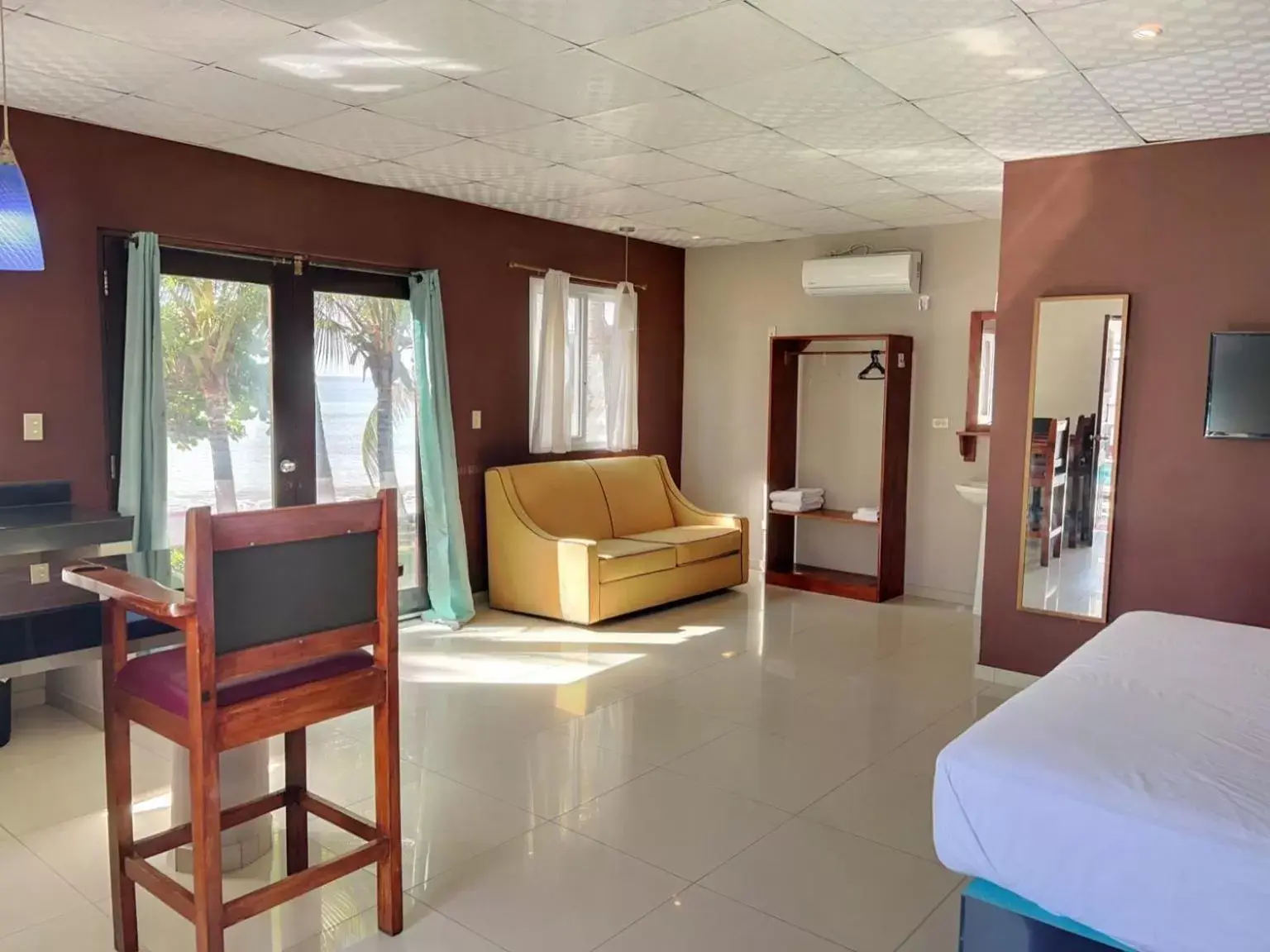 Deluxe Suite with Sea View in Big Daddy's Beach Club & Hotel Deluxe Suite with Sea View in Big Daddy's Beach Club & Hotel