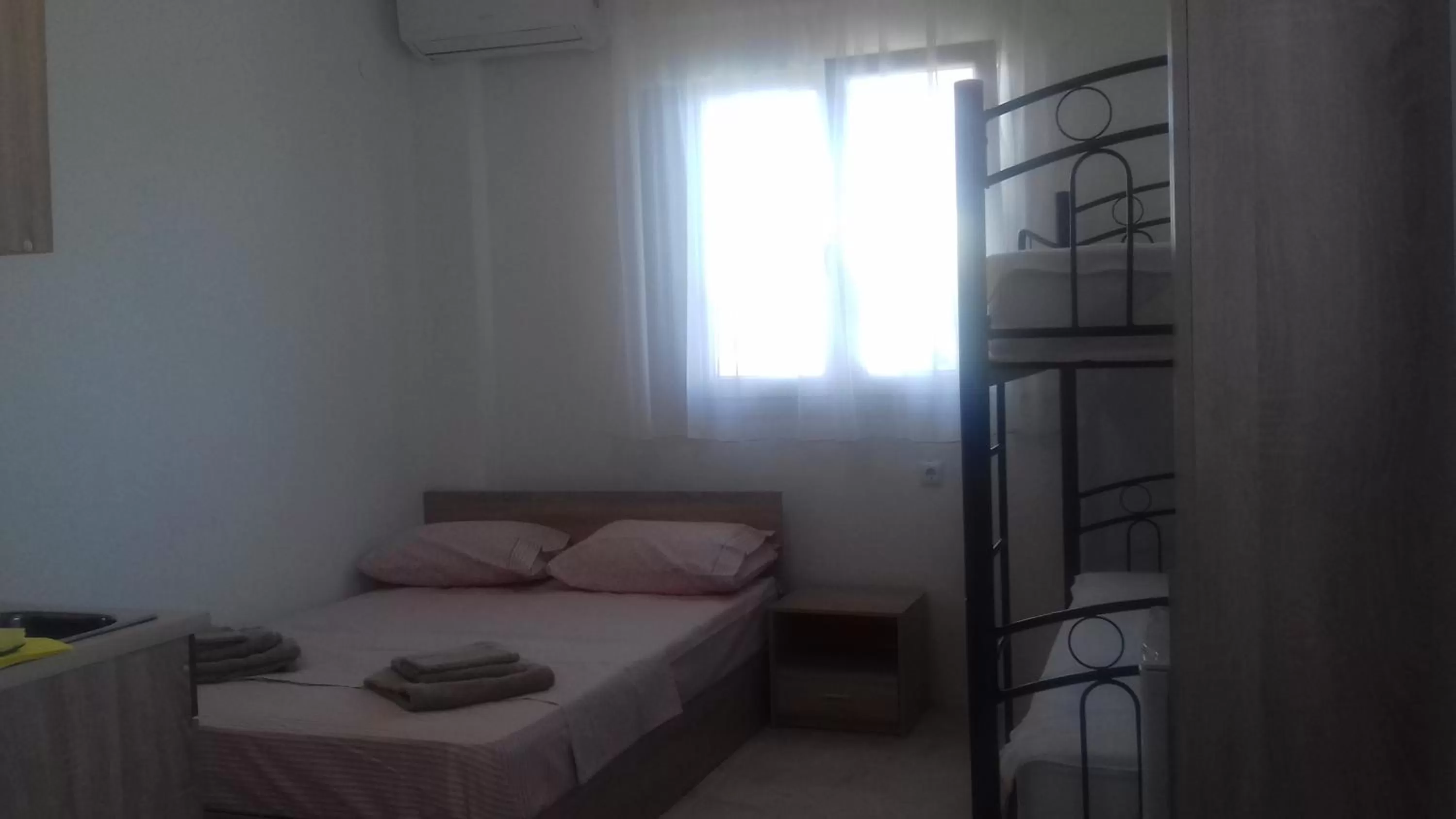 Bed in Apartments Vladimir