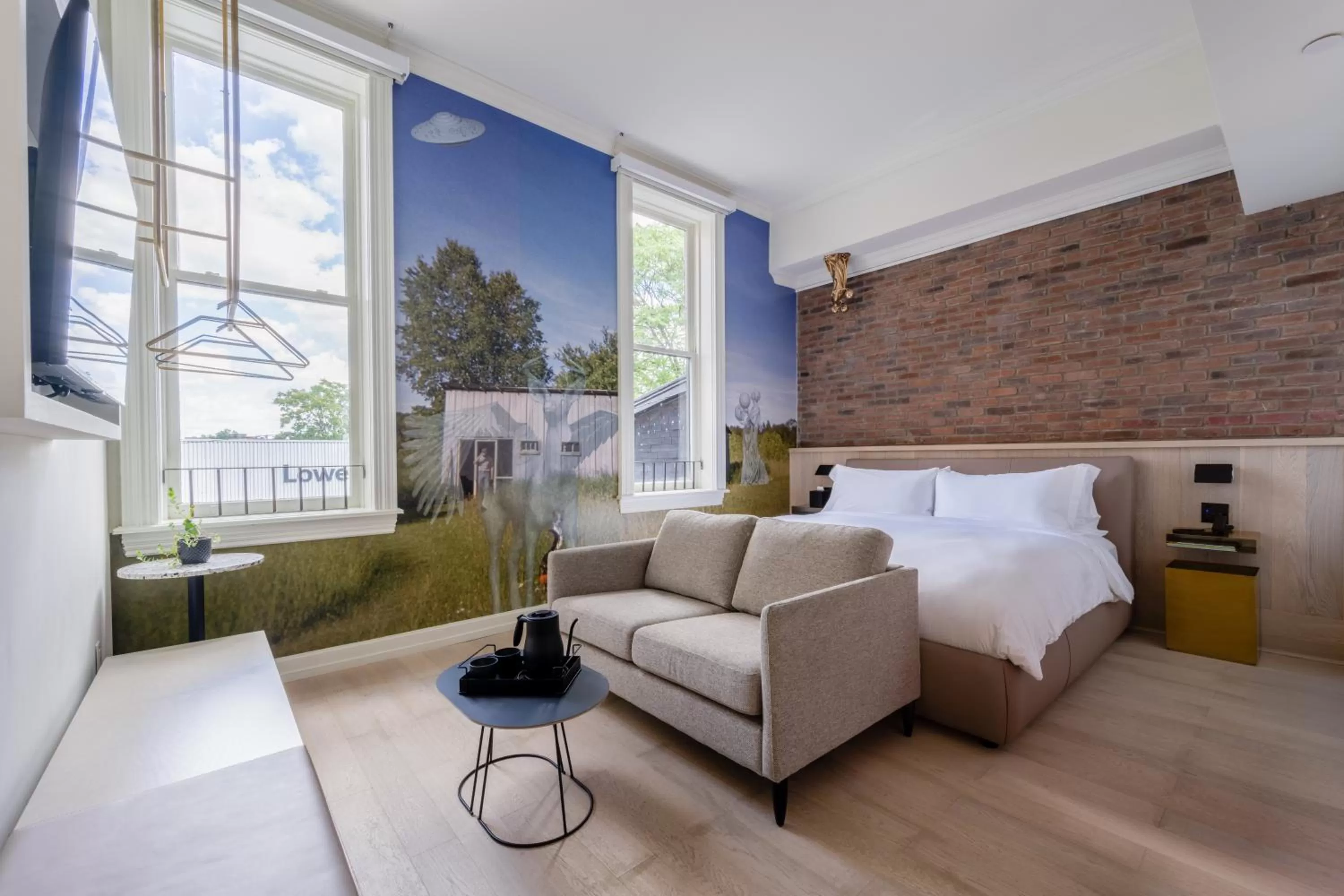 Photo of the whole room, Bed in Gladstone House