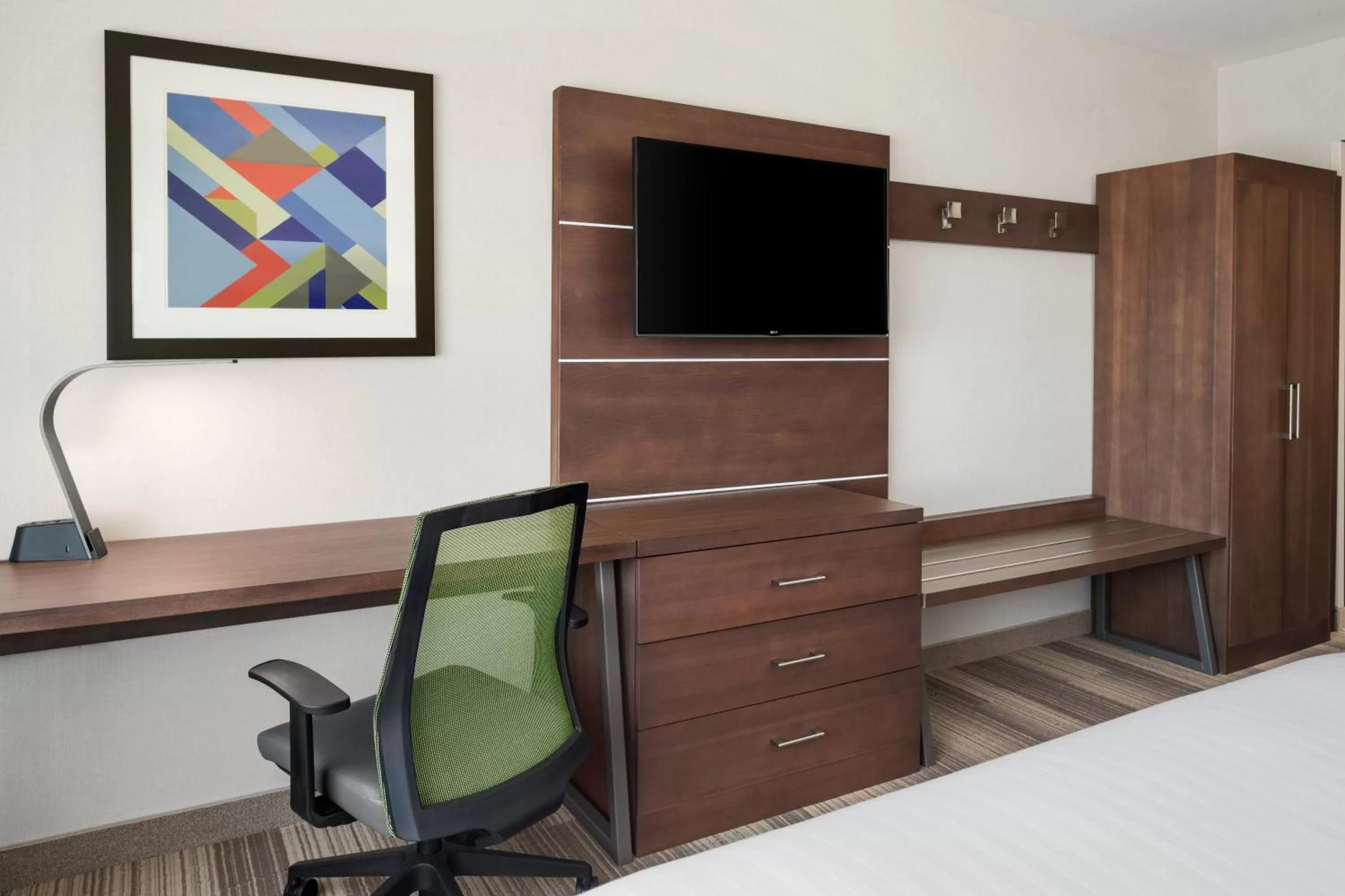 Holiday Inn Express & Suites Duluth North - Miller Hill by IHG