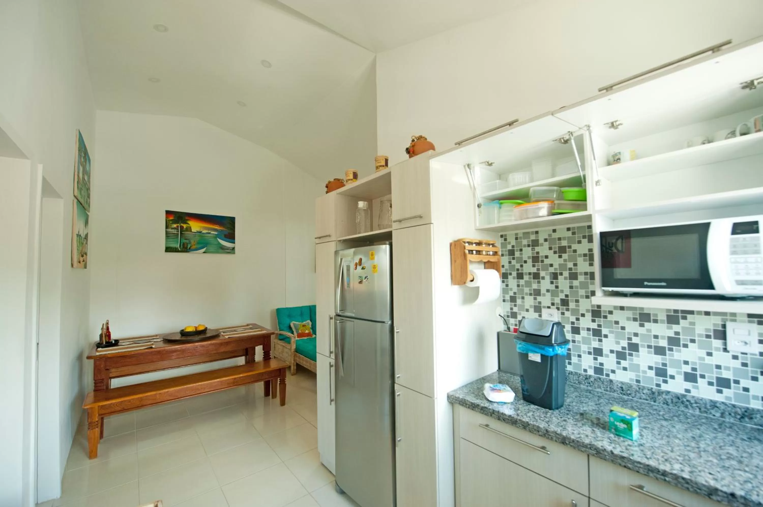 Kitchen/Kitchenette in Manga Verde Beach Residence