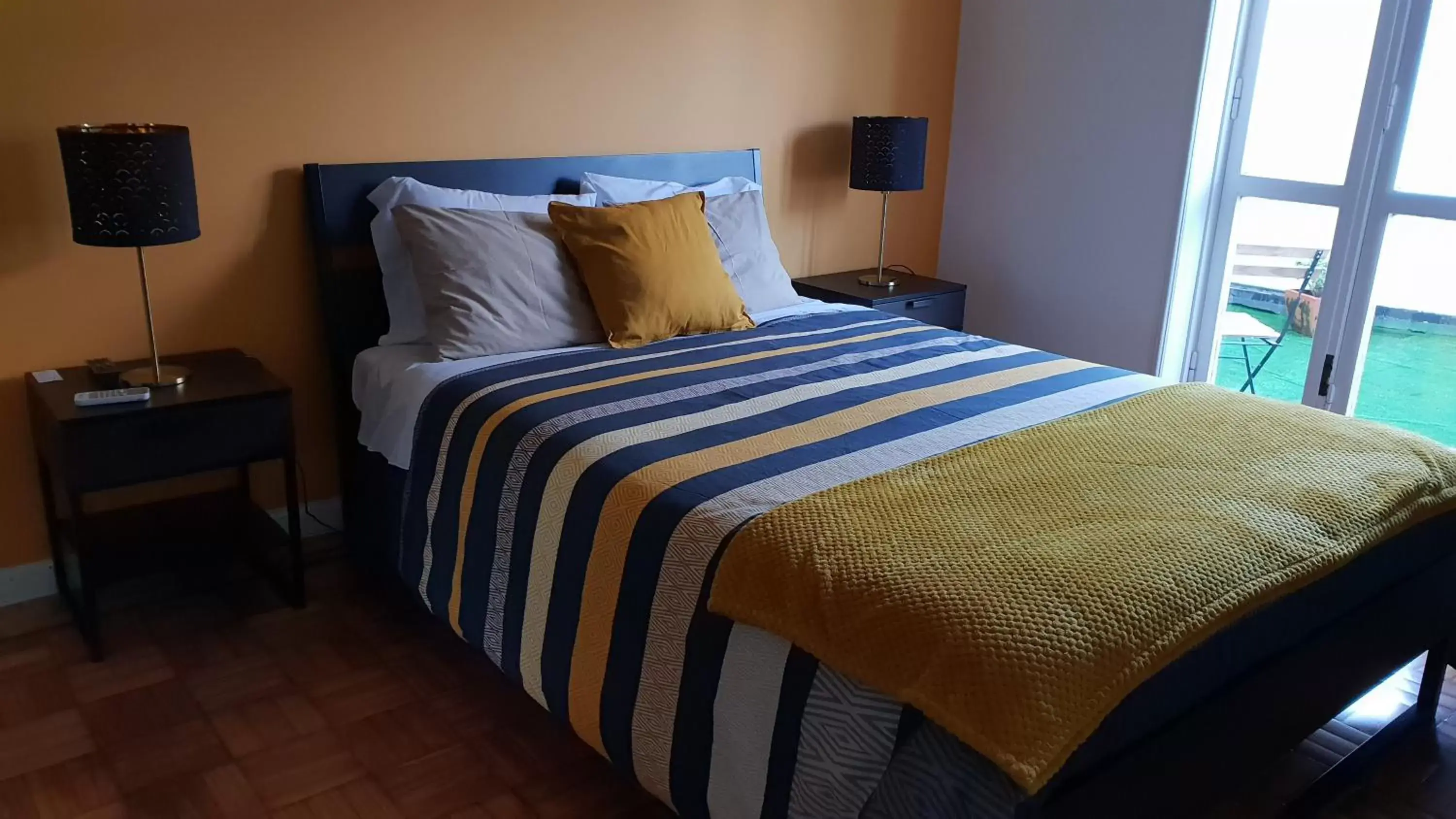 Apartment with Terrace in 100 Contos Apartment with Terrace in 100 Contos