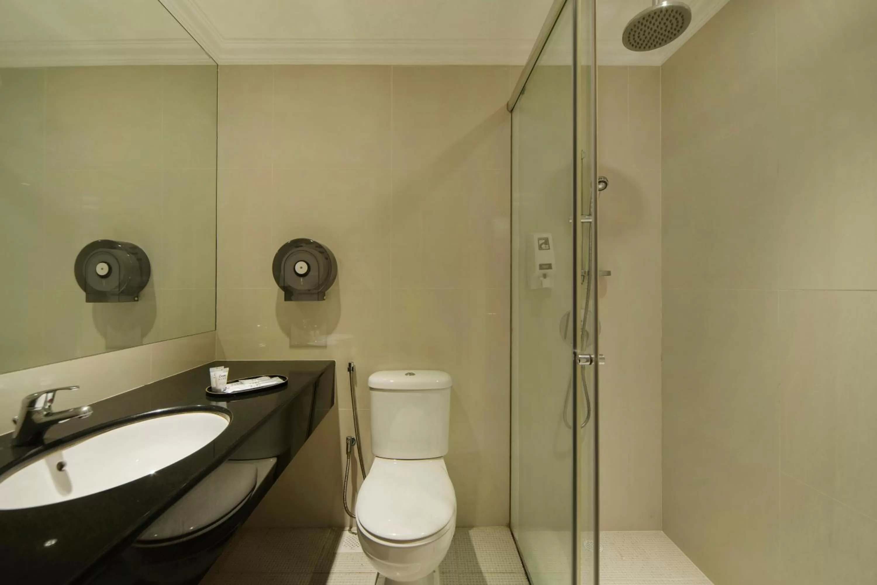 Shower in New Cape Inn