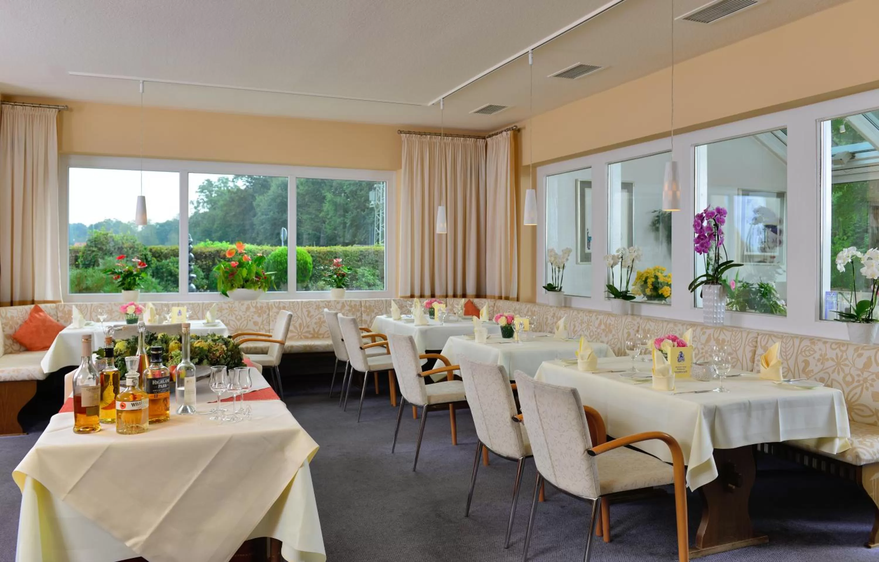 Restaurant/places to eat in Akzent Hotel Haus Surendorff