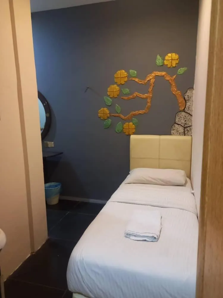 Bed in Golden Leaf Hotel Danga Bay 5 minutes Hospital Hsa,Zoo,Angsana Mall,20 minutes Utm, Legoland