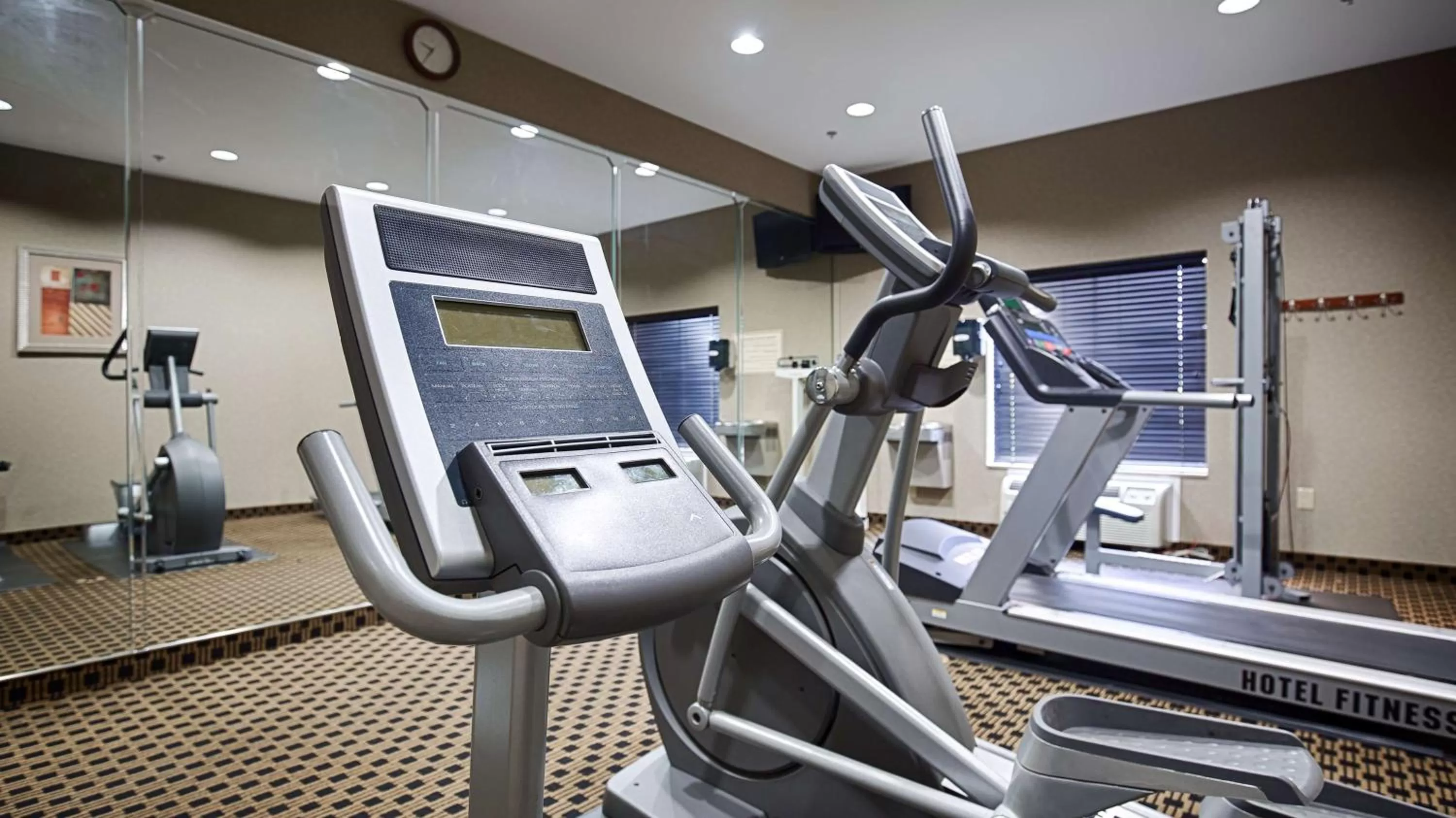Fitness centre/facilities in Best Western Plus Goodman Inn & Suites