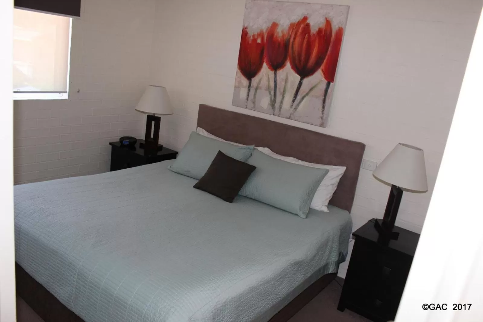 Bed in Mollymook Cove Apartments