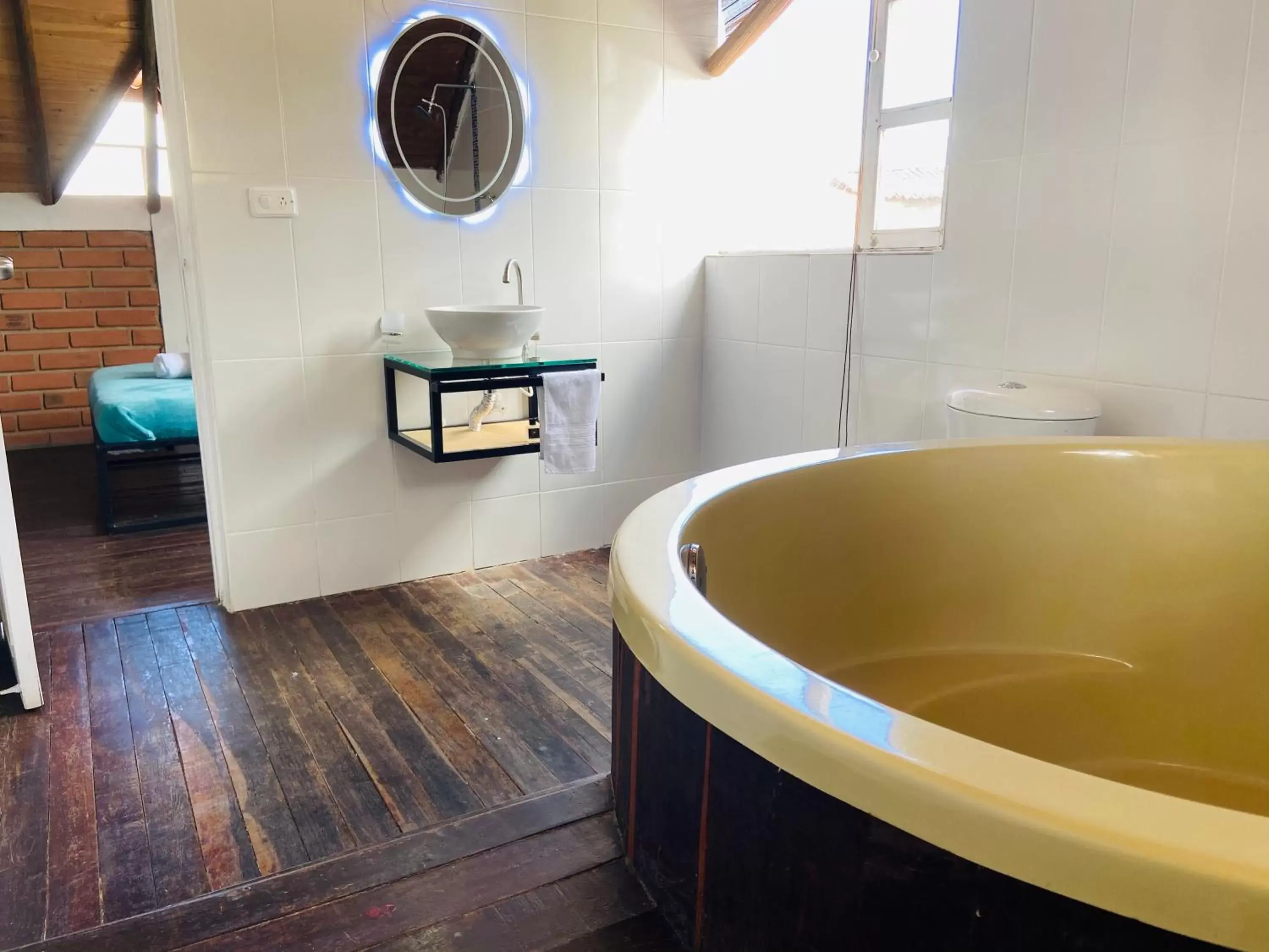 Deluxe Double Room with Bath in La Madriguera Deluxe Double Room with Bath in La Madriguera